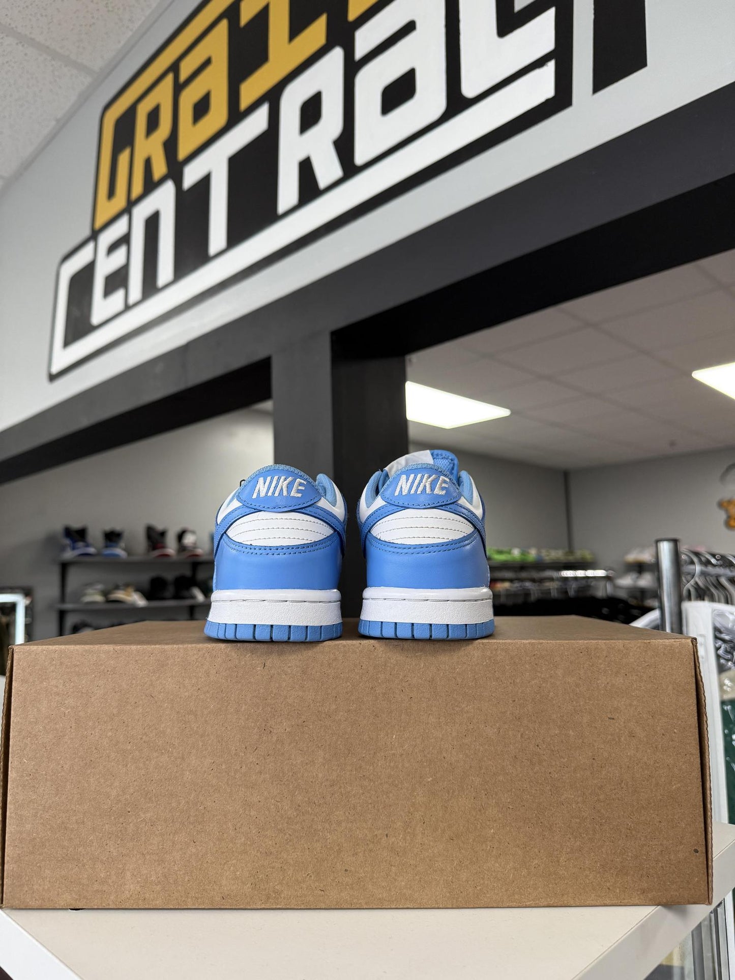 Nike Dunk Low "University Blue" Used Size 4Y/5.5W