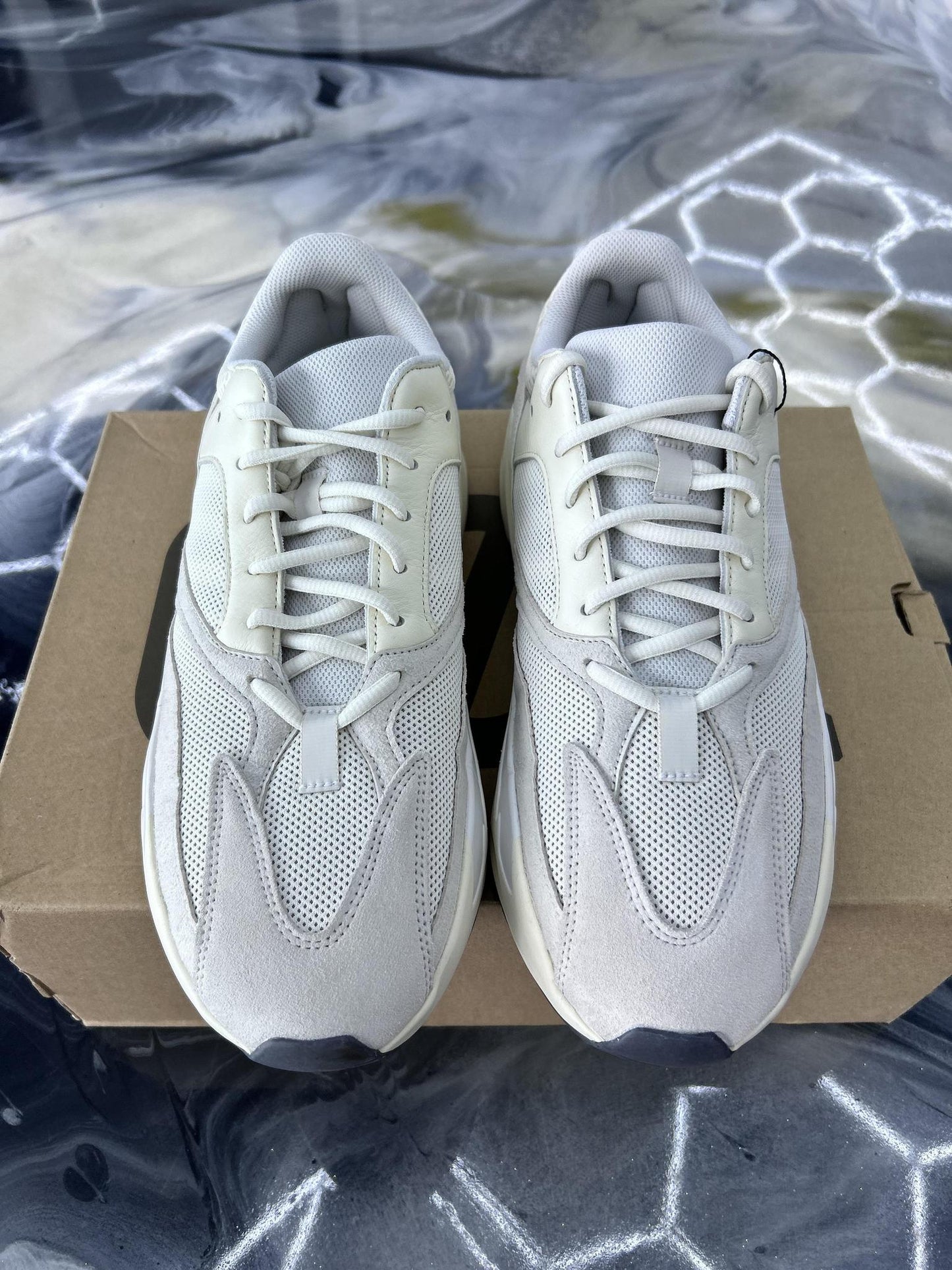 Yeezy 700 "Analog" Used Size 12.5