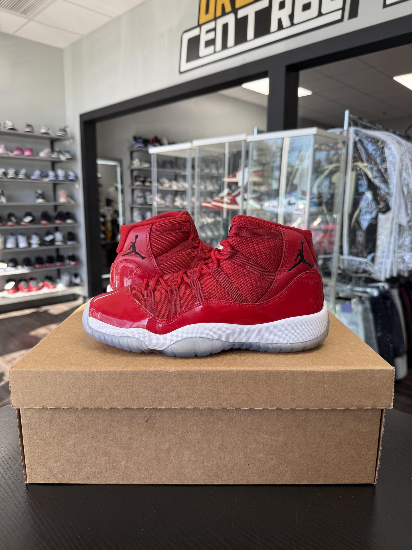 Jordan 11 "Win Like '96" Used Size 6Y/7.5W