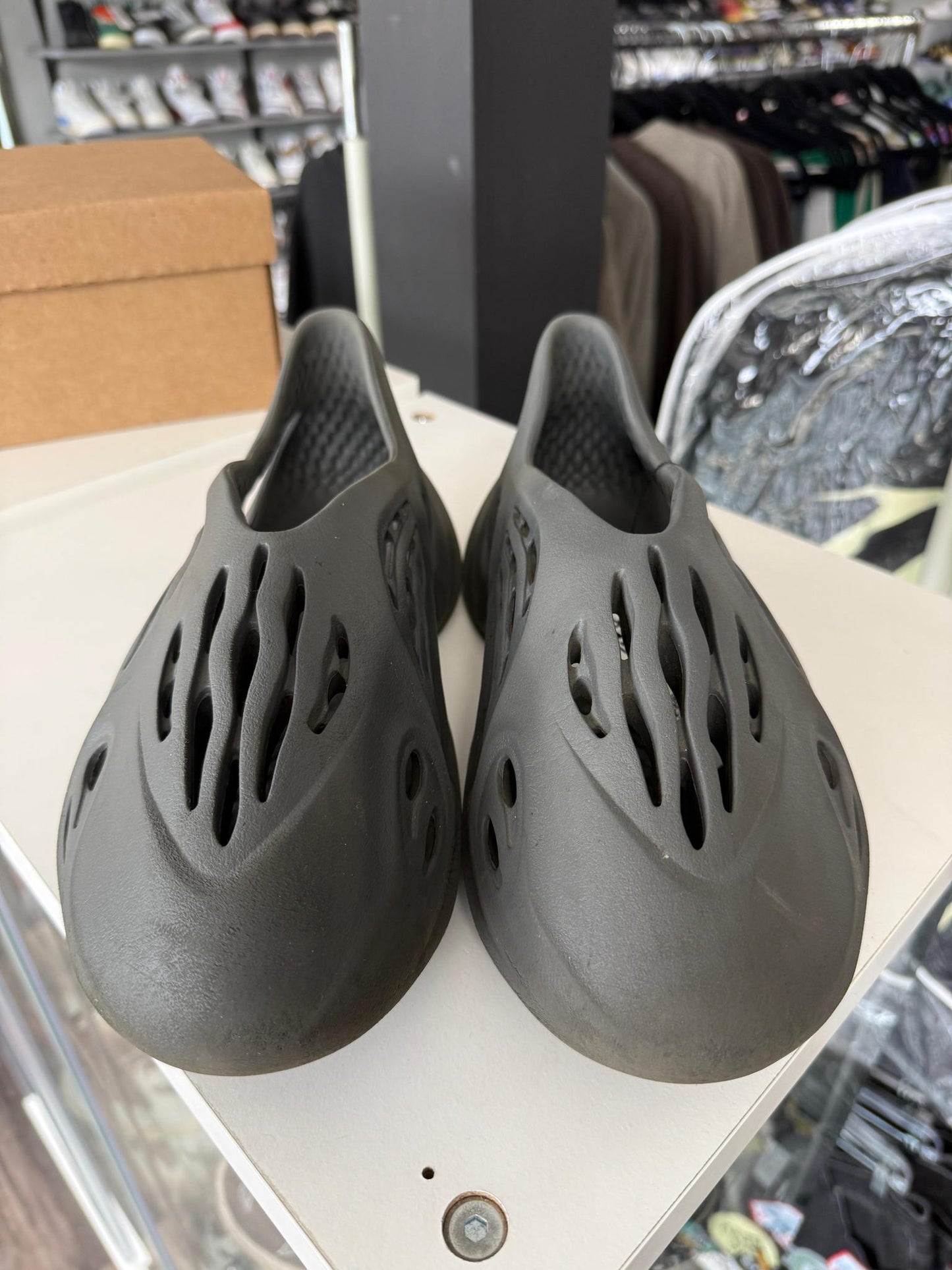 Yeezy Foam RNNR "Onyx" Used Size 11