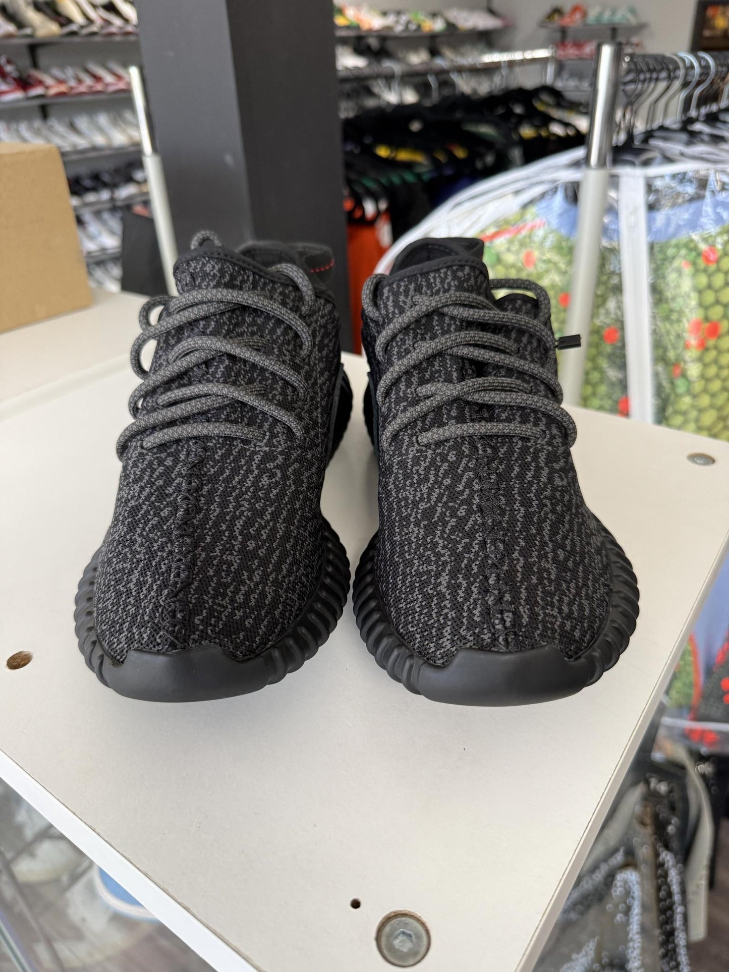 Yeezy 350 "Pirate Black" Used Size 8.5