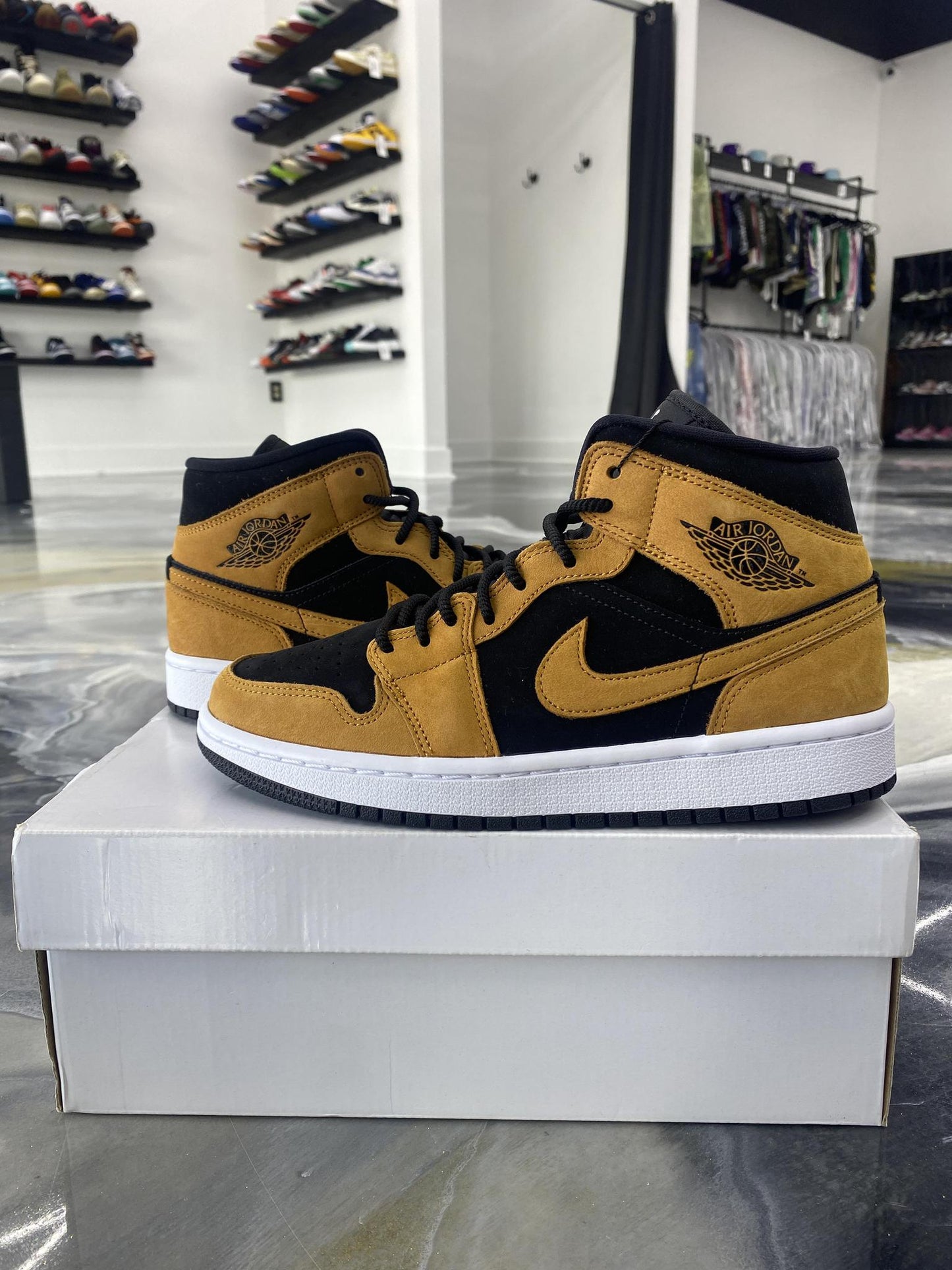 Jordan 1 Mid "Wheat Black" Used Size 6Y/7.5W