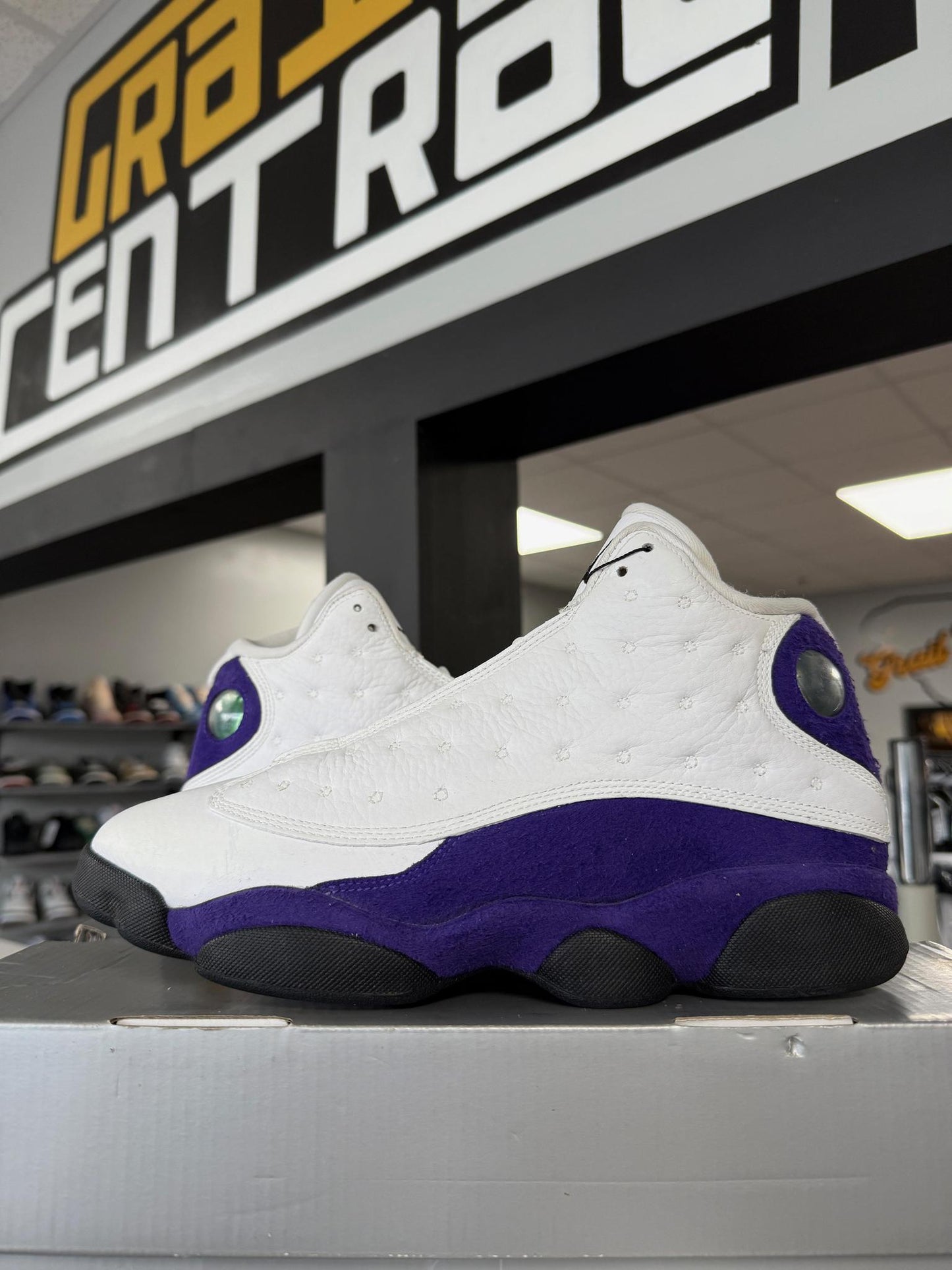 Jordan 13 "Lakers" Used Size 8.5