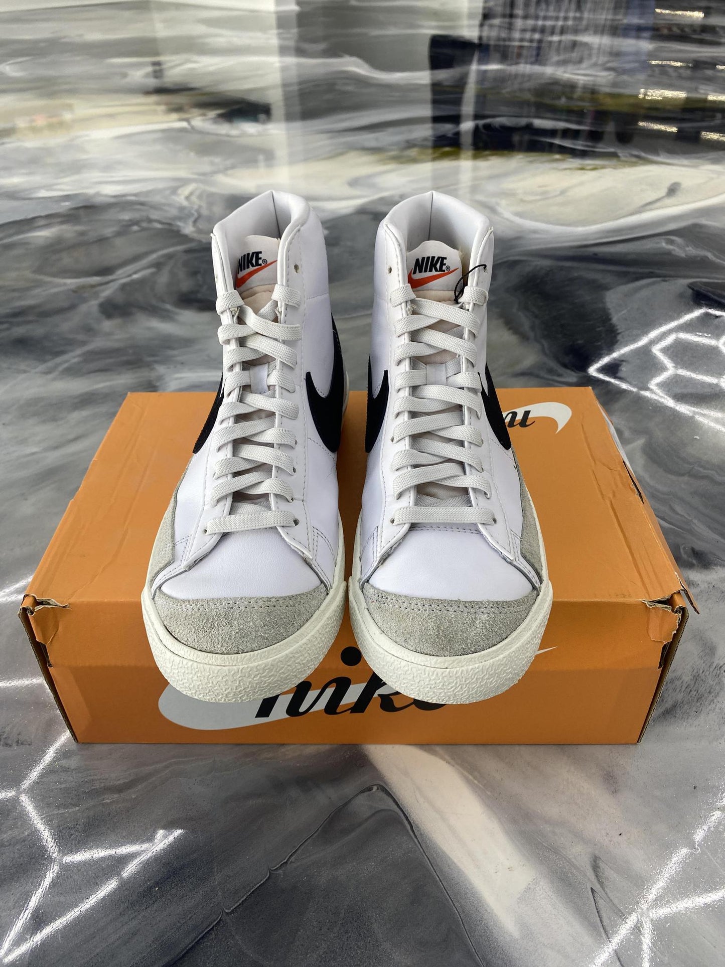 Nike Blazer Mid "White Black" Used Size 8.5