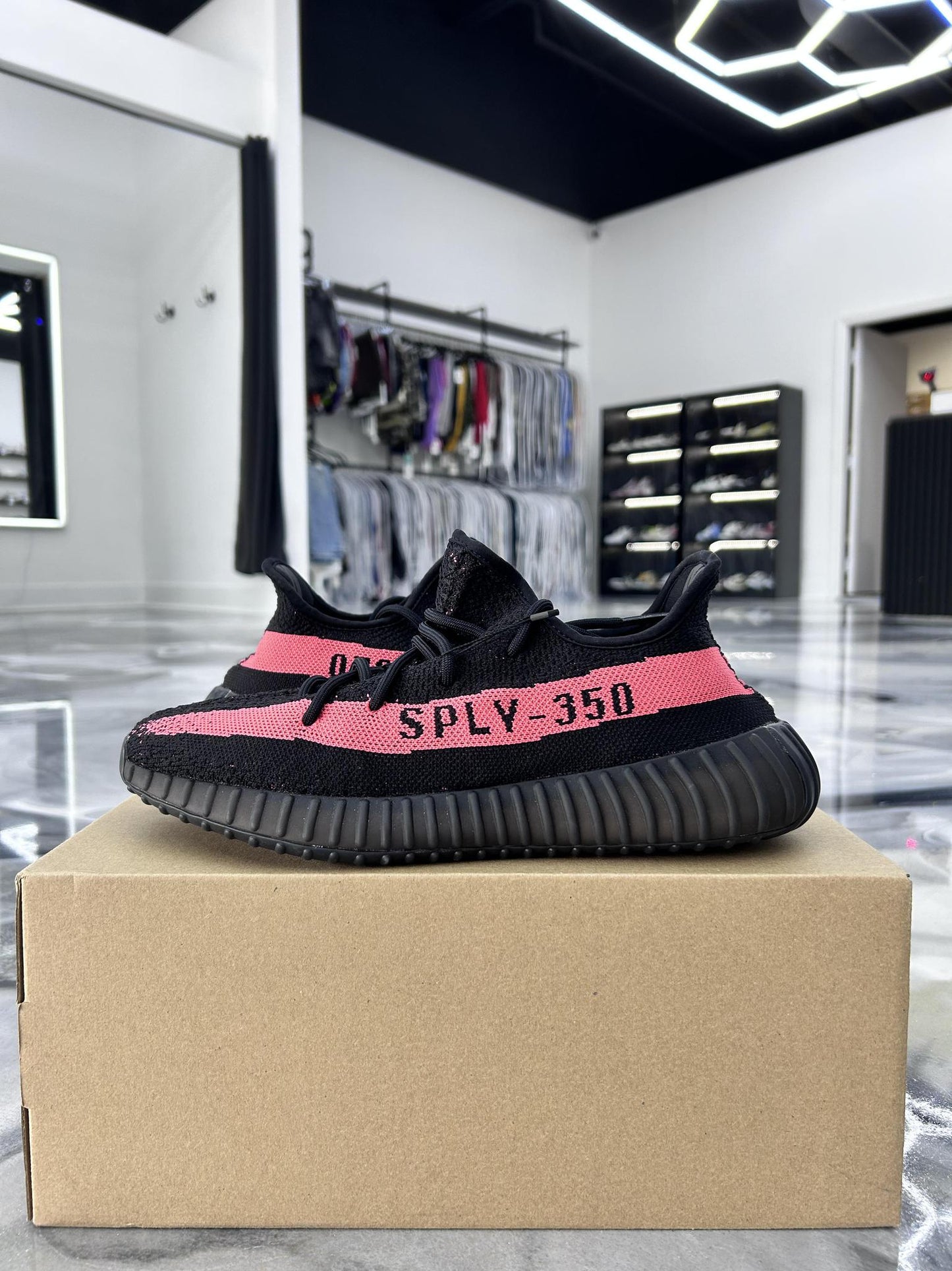 Adidas Yeezy 350 Boost V2 "Core Red" Used Size 10