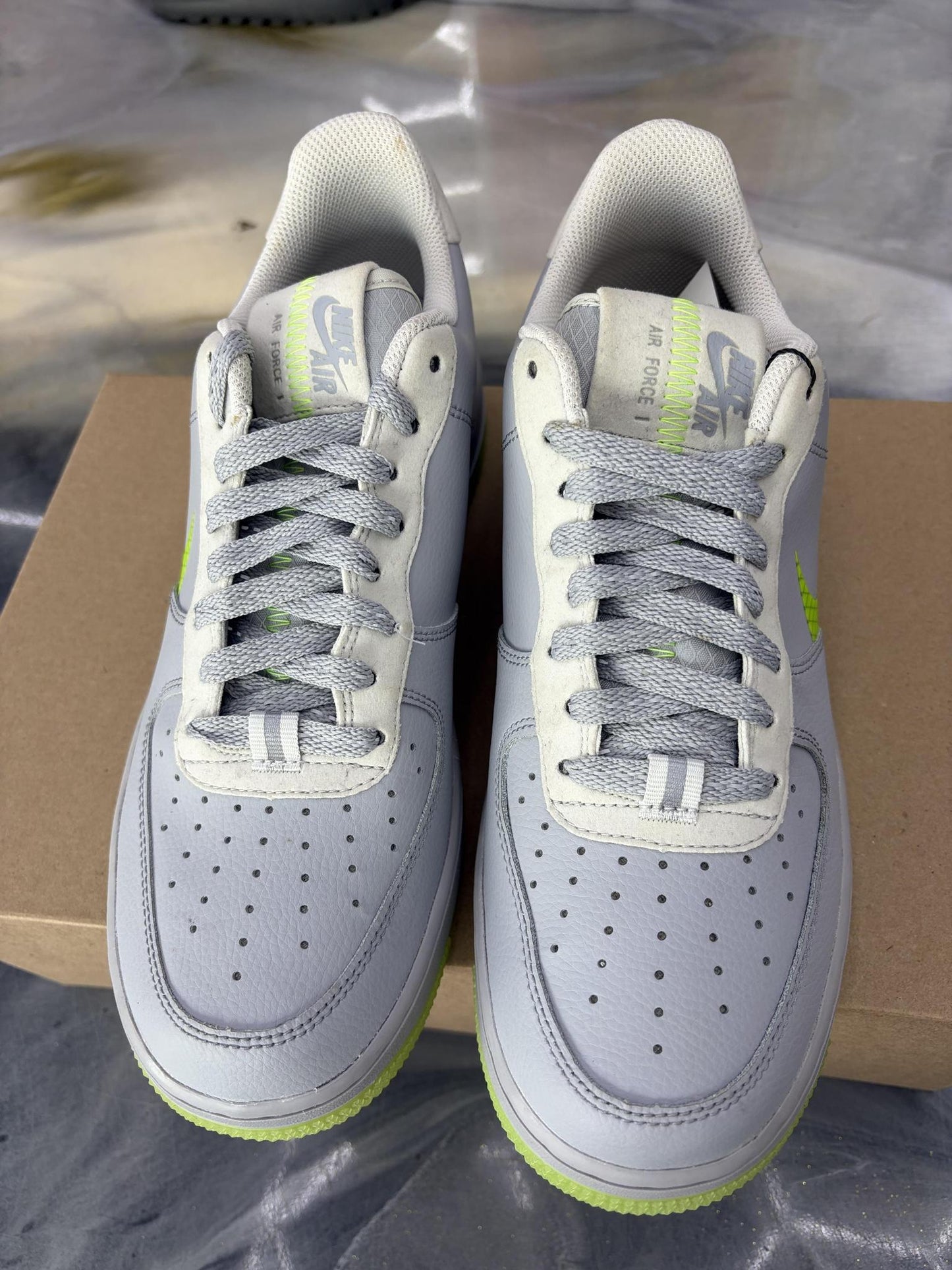 Nike Air Force 1 Low "Ghost Green" Used Size 8