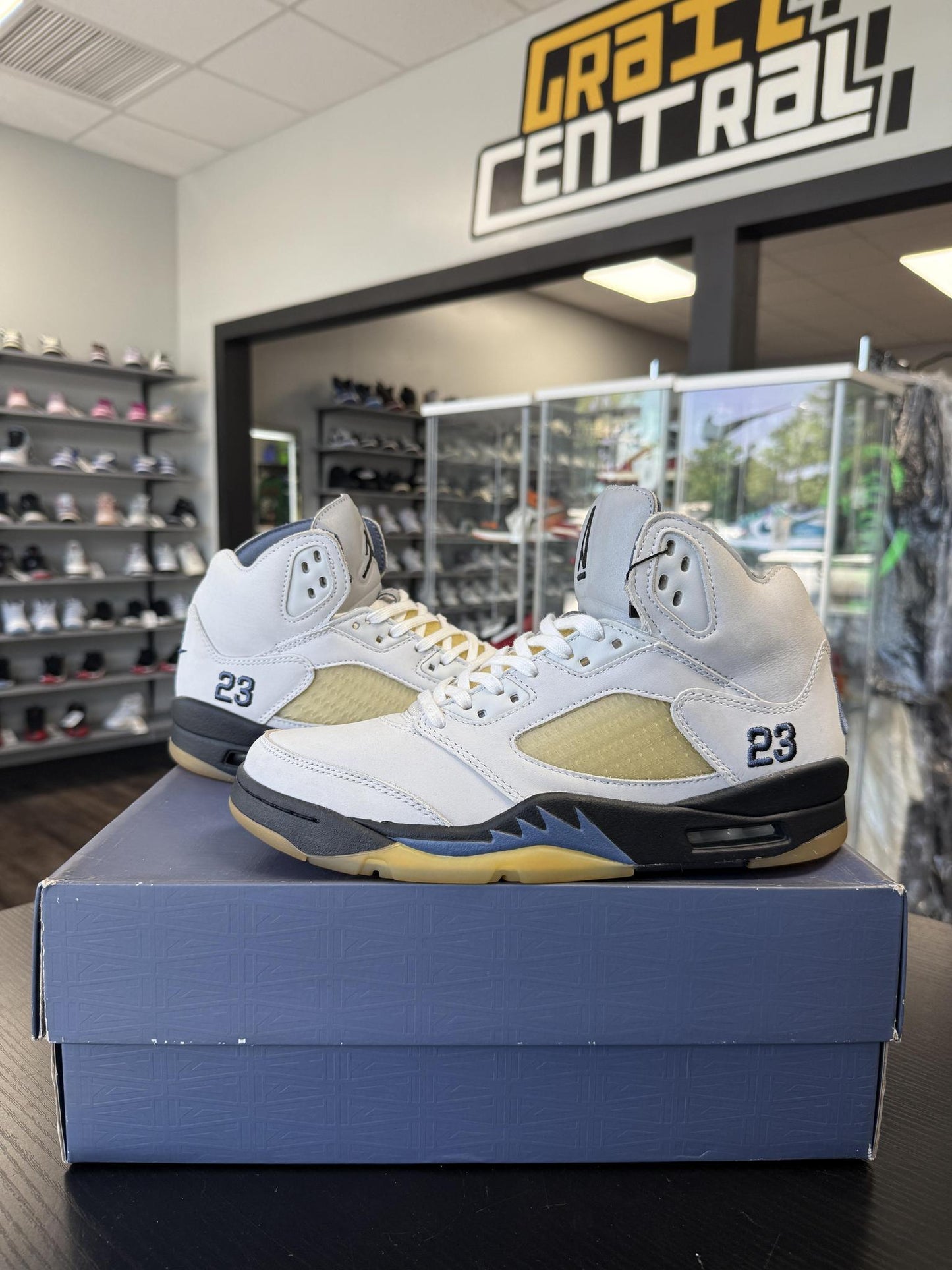 Jordan 5 A Ma Maniere "Dawn" Used Size 8