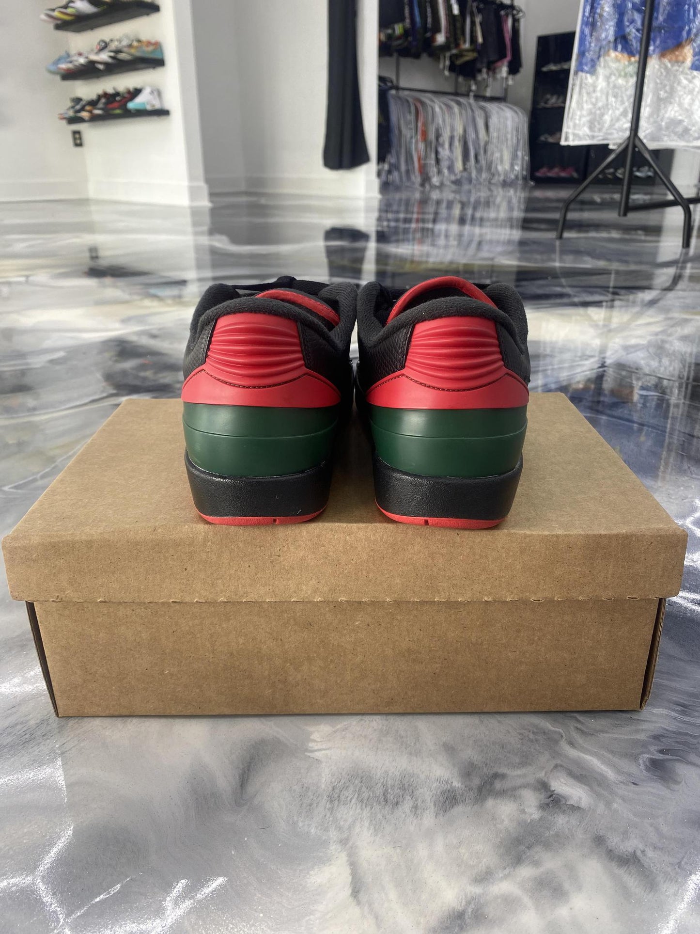 Jordan 2 Low "Christmas" Used Size 8.5