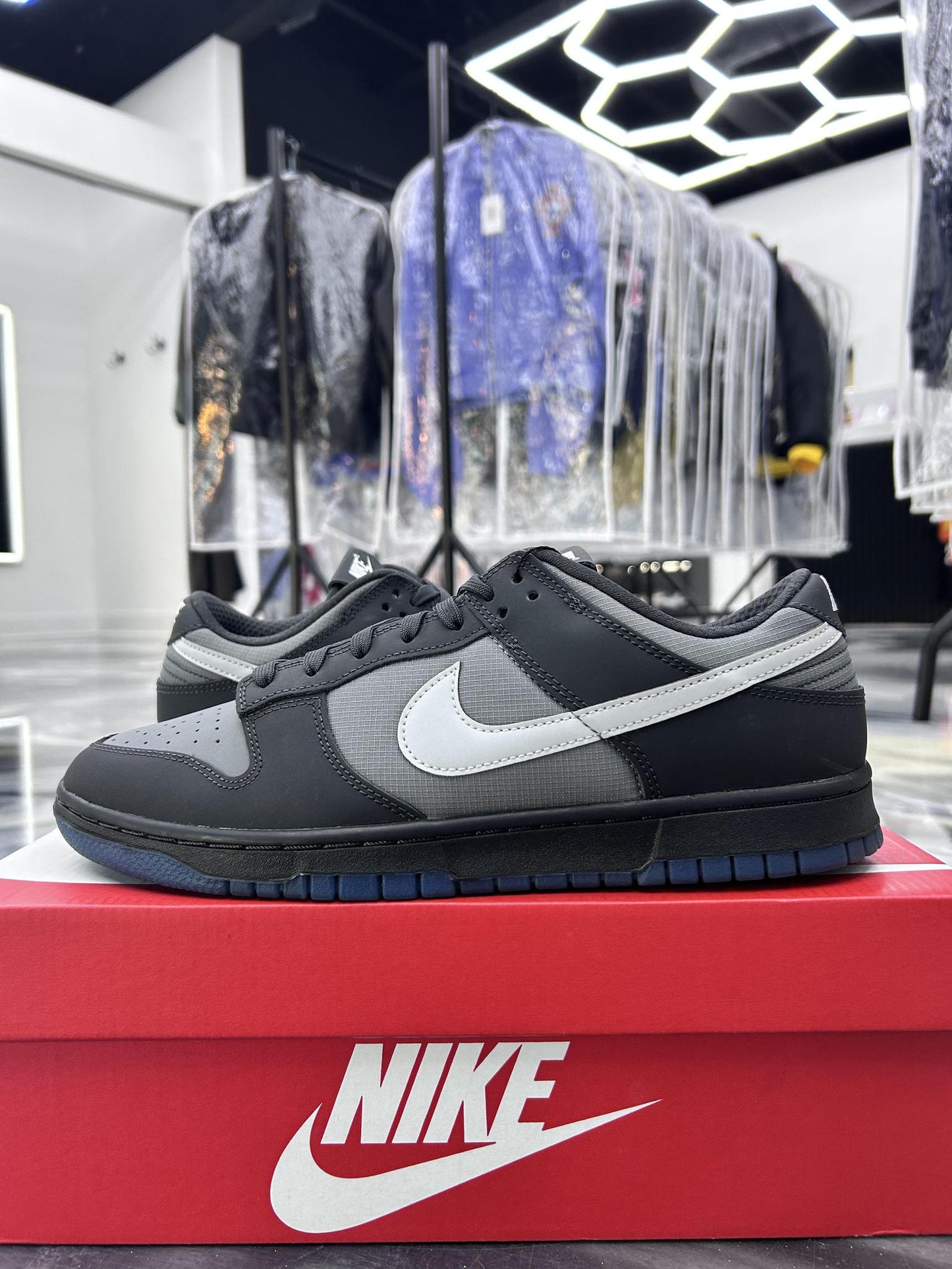 Dunk Low "Anthracite" Used Size 10.5