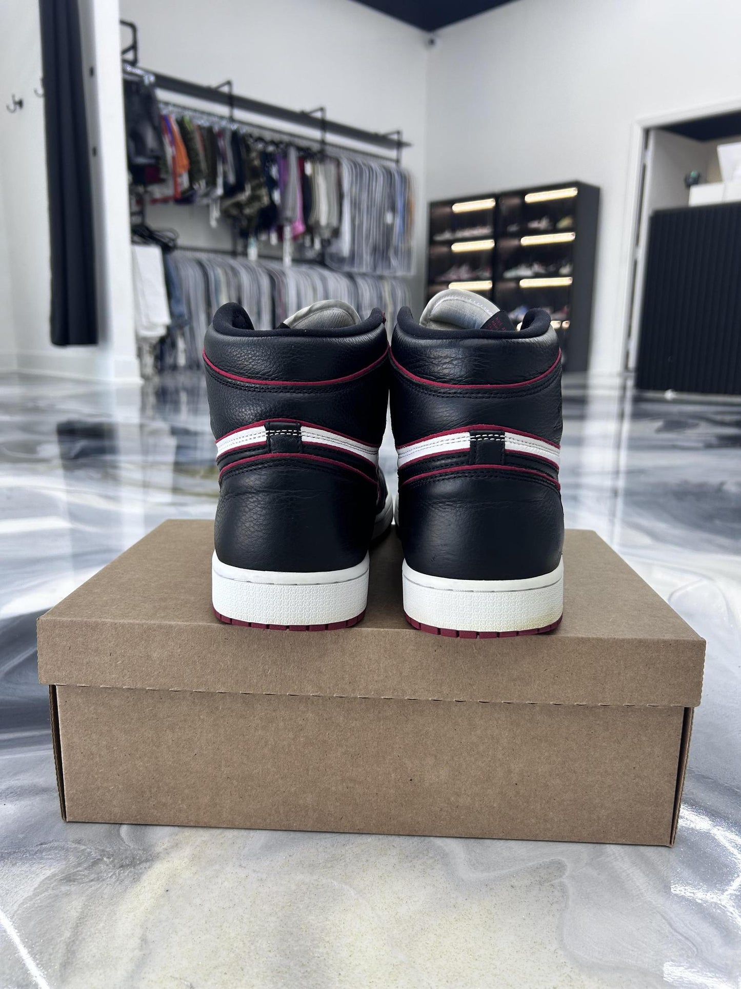 Jordan 1 High "Bloodline" Used Size 13