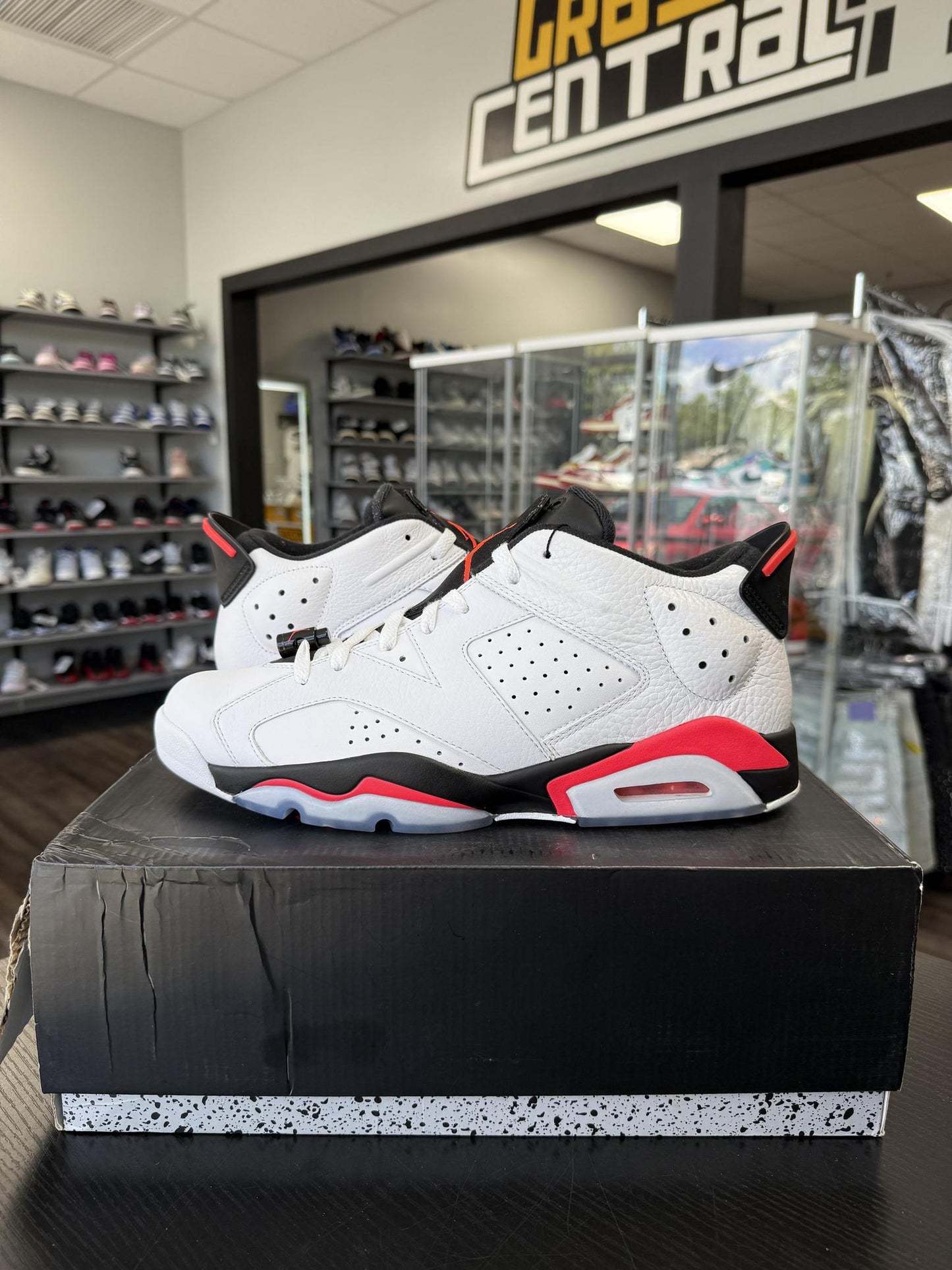 Jordan 6 Low "Infrared White" Used Size 11.5