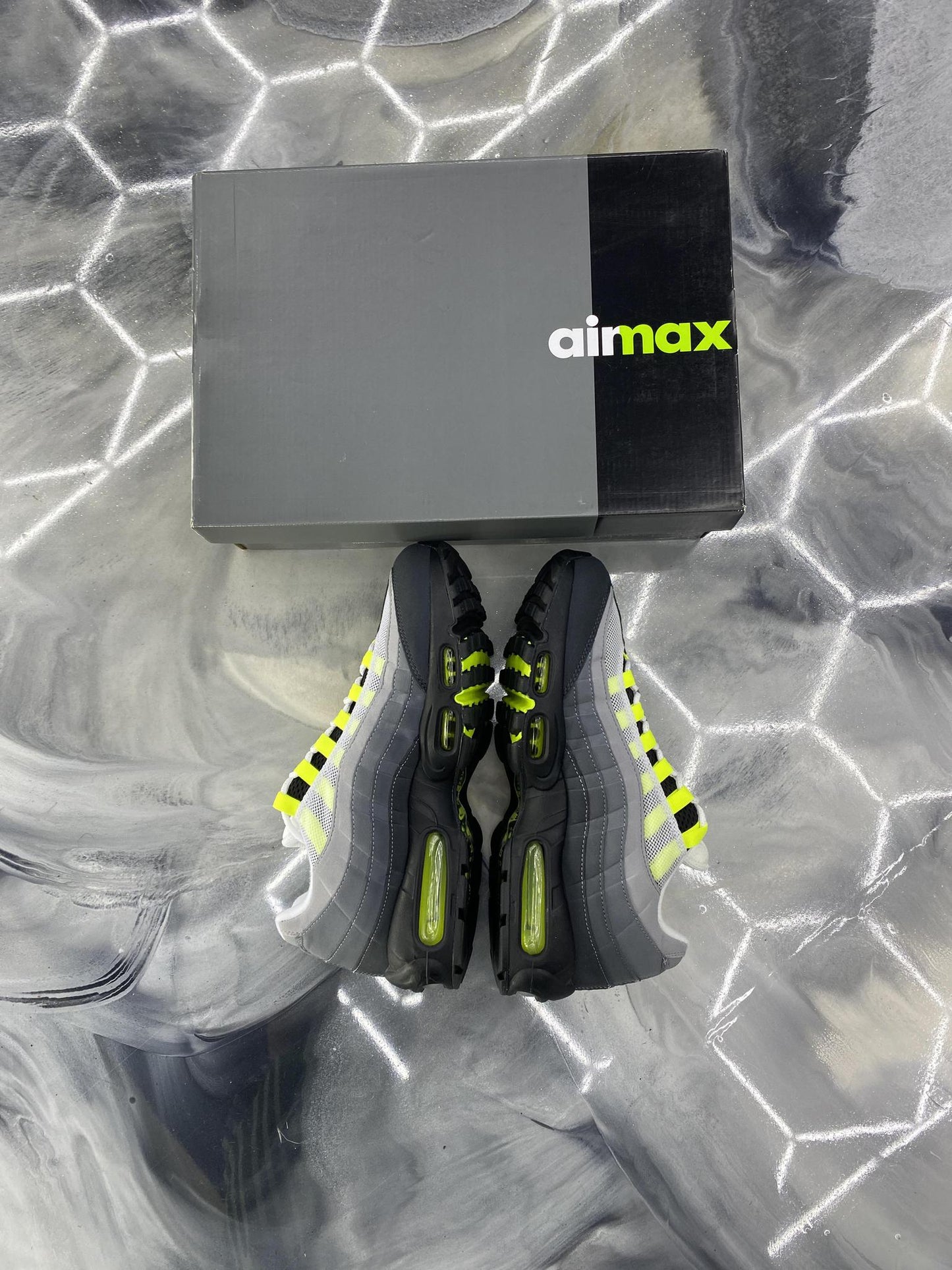 Nike Air Max 95 "OG Neon" Used Size 9.5