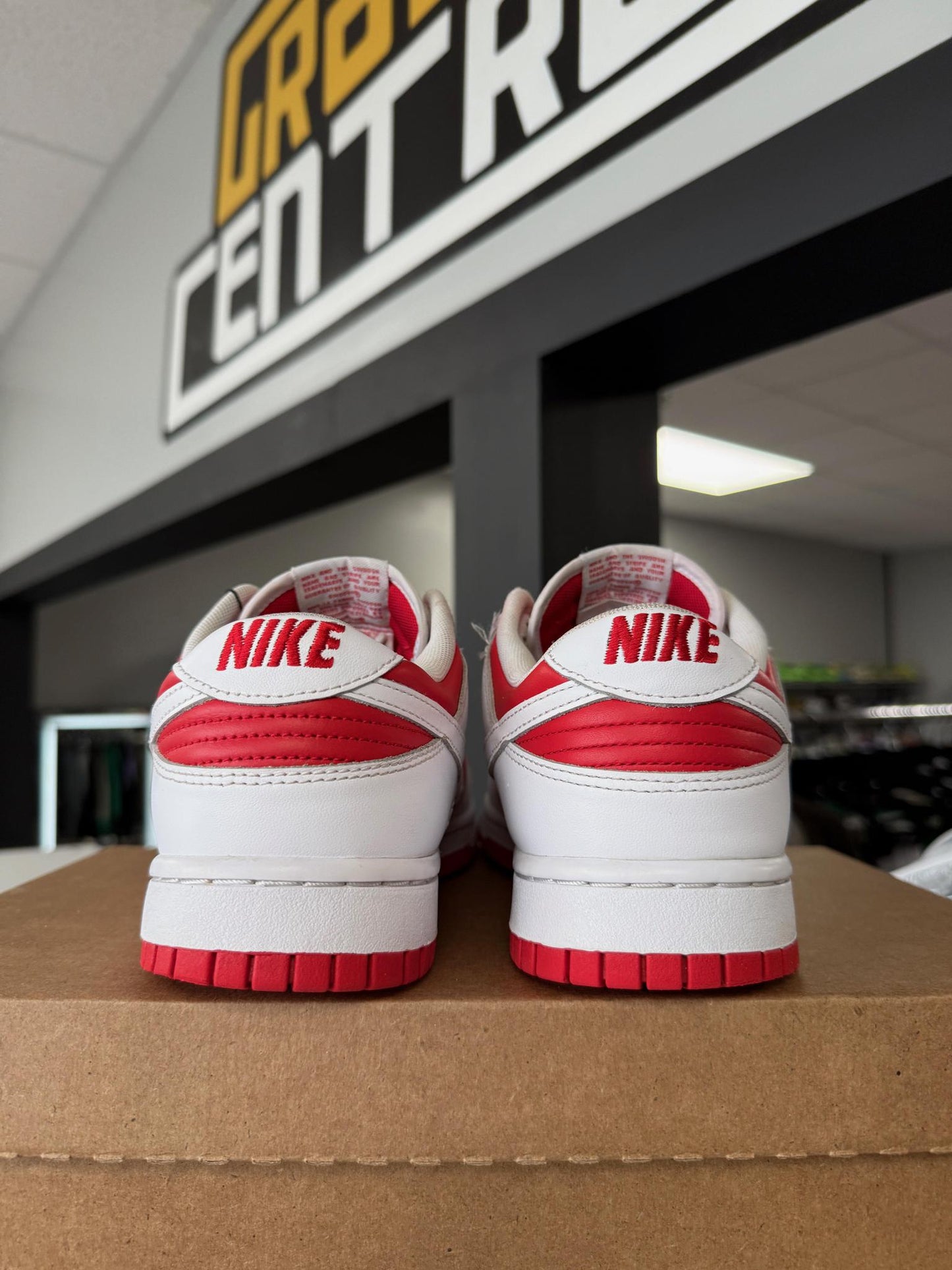 Nike Dunk Low "Championship Red" Used Size 10