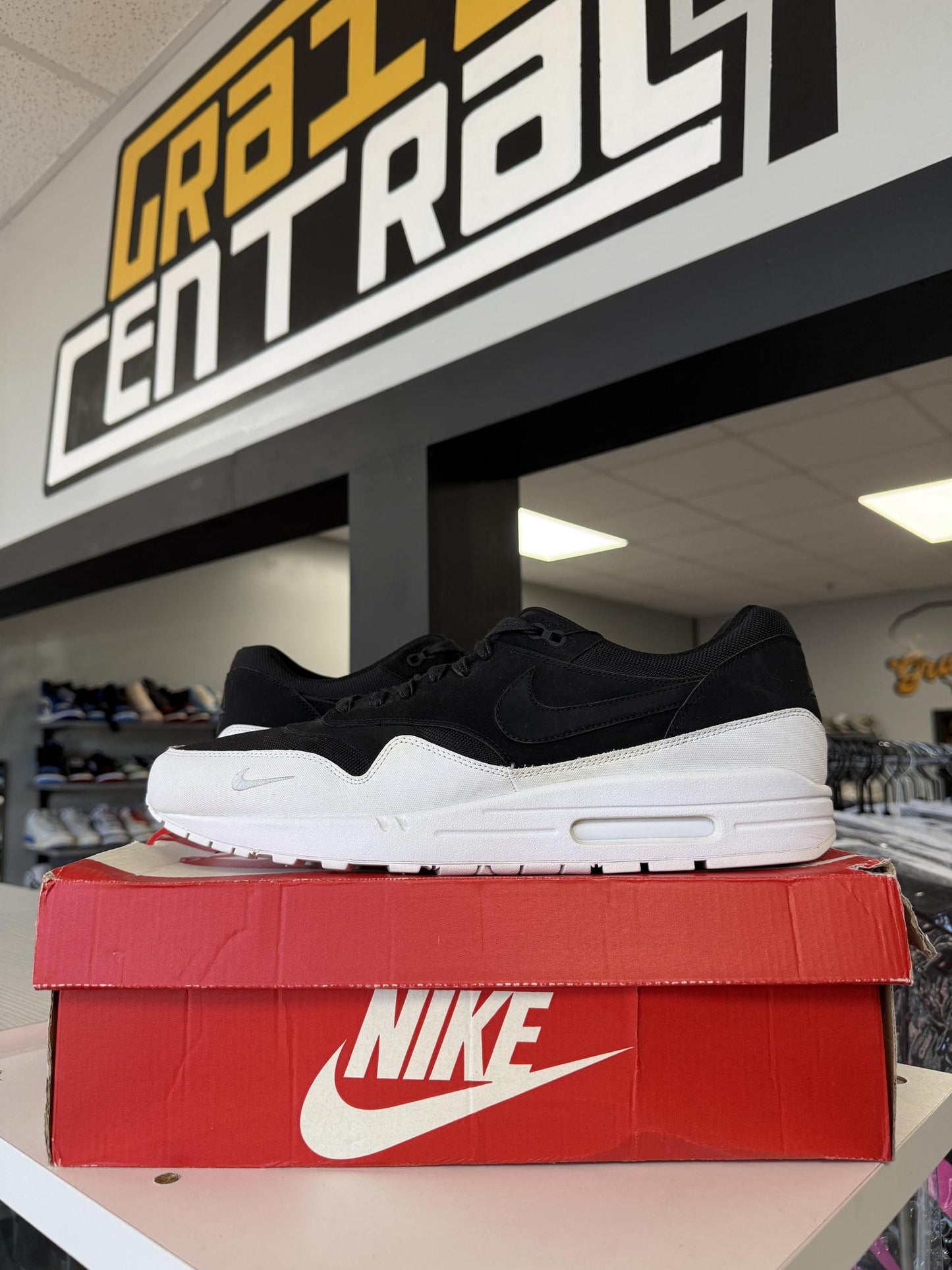 Nike Air Max 1 "The Six" Used Size 15