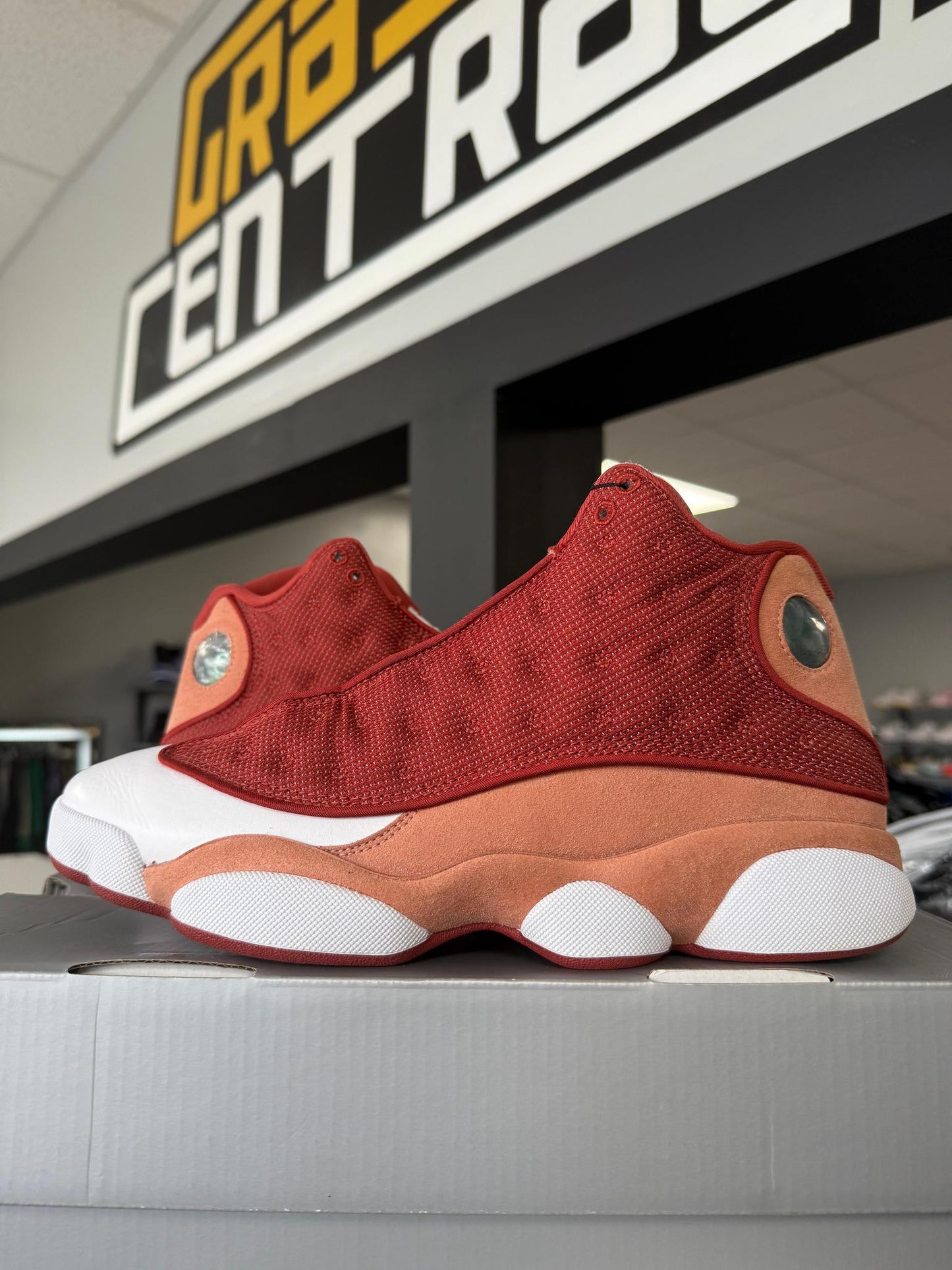 Jordan 13 "Dune Red" Used Size 8.5