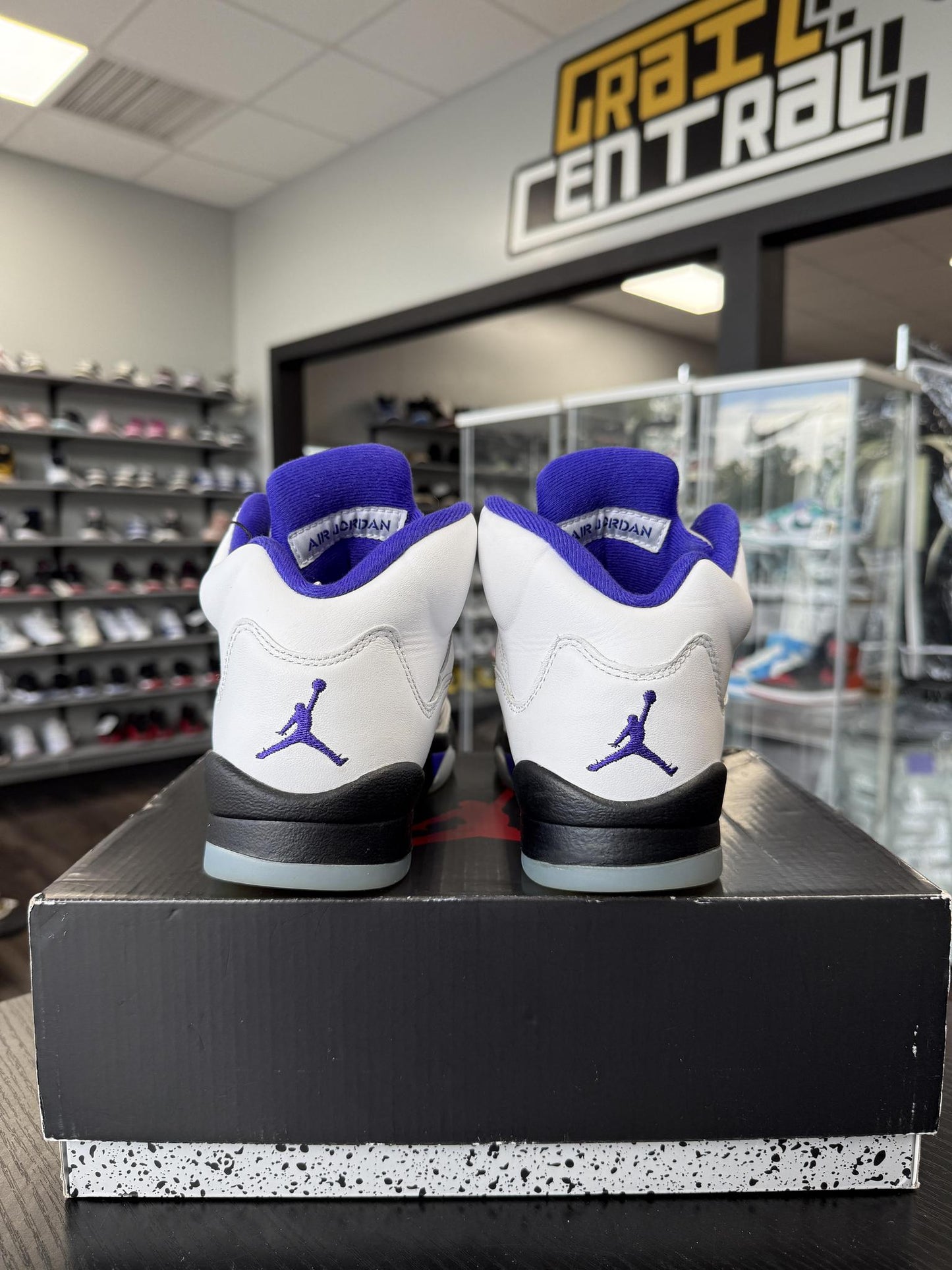 Jordan 5 "Dark Concord" Used Size 5Y/6.5W