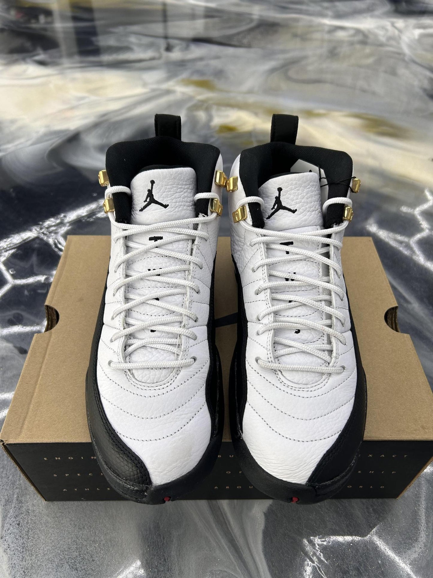 Jordan 12 "Taxi" Used Size 7Y/8.5W