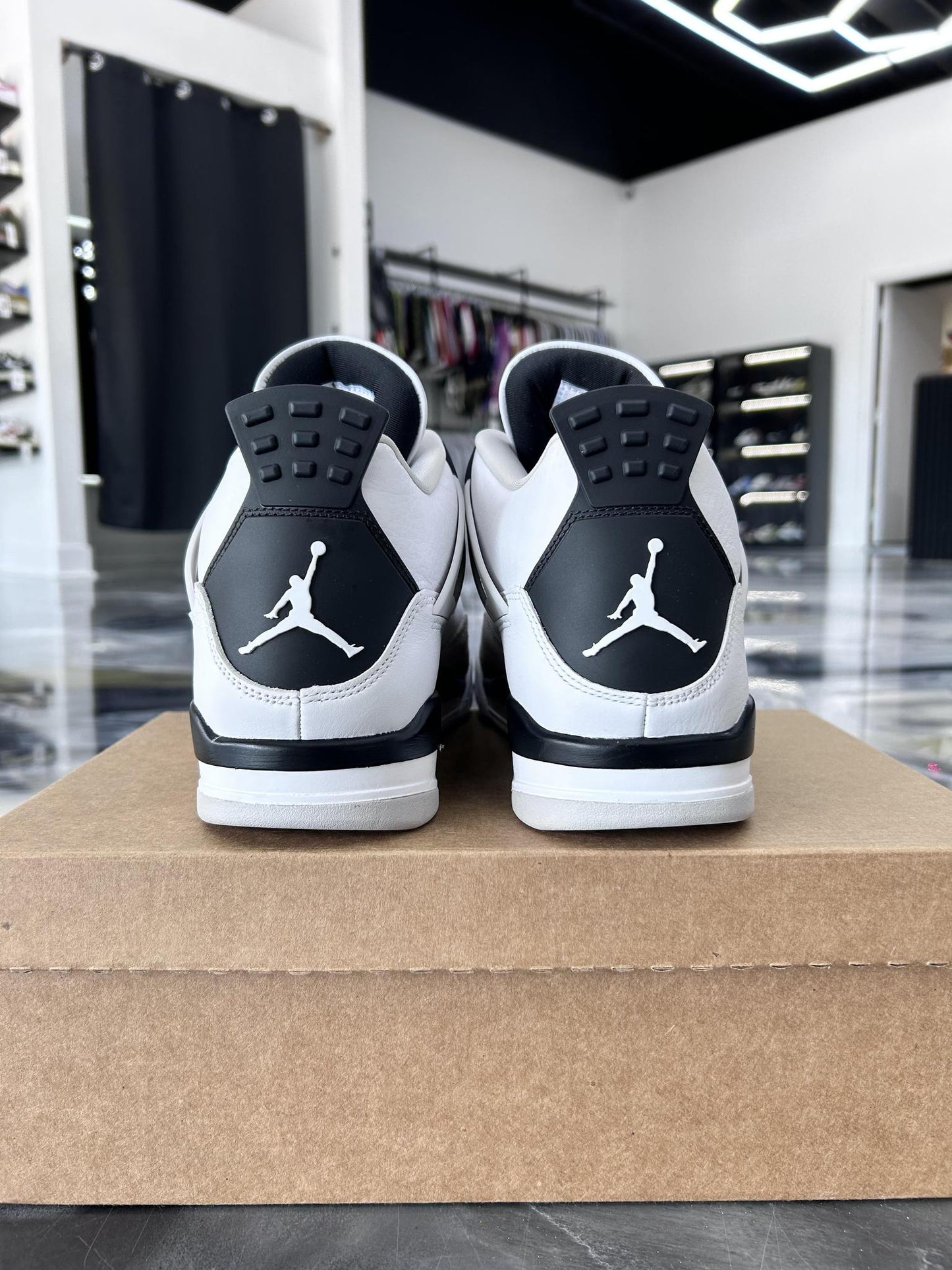 Jordan 4 "Military Black" Used Size 11.5