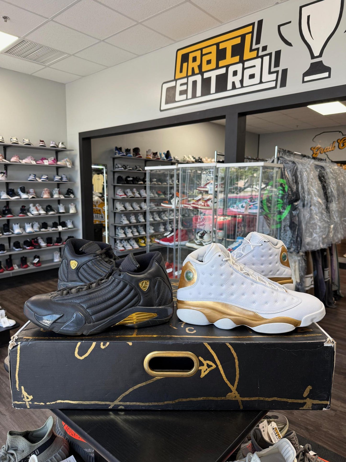 Jordan 13/14 "Defining Moments Pack" Used Size 13