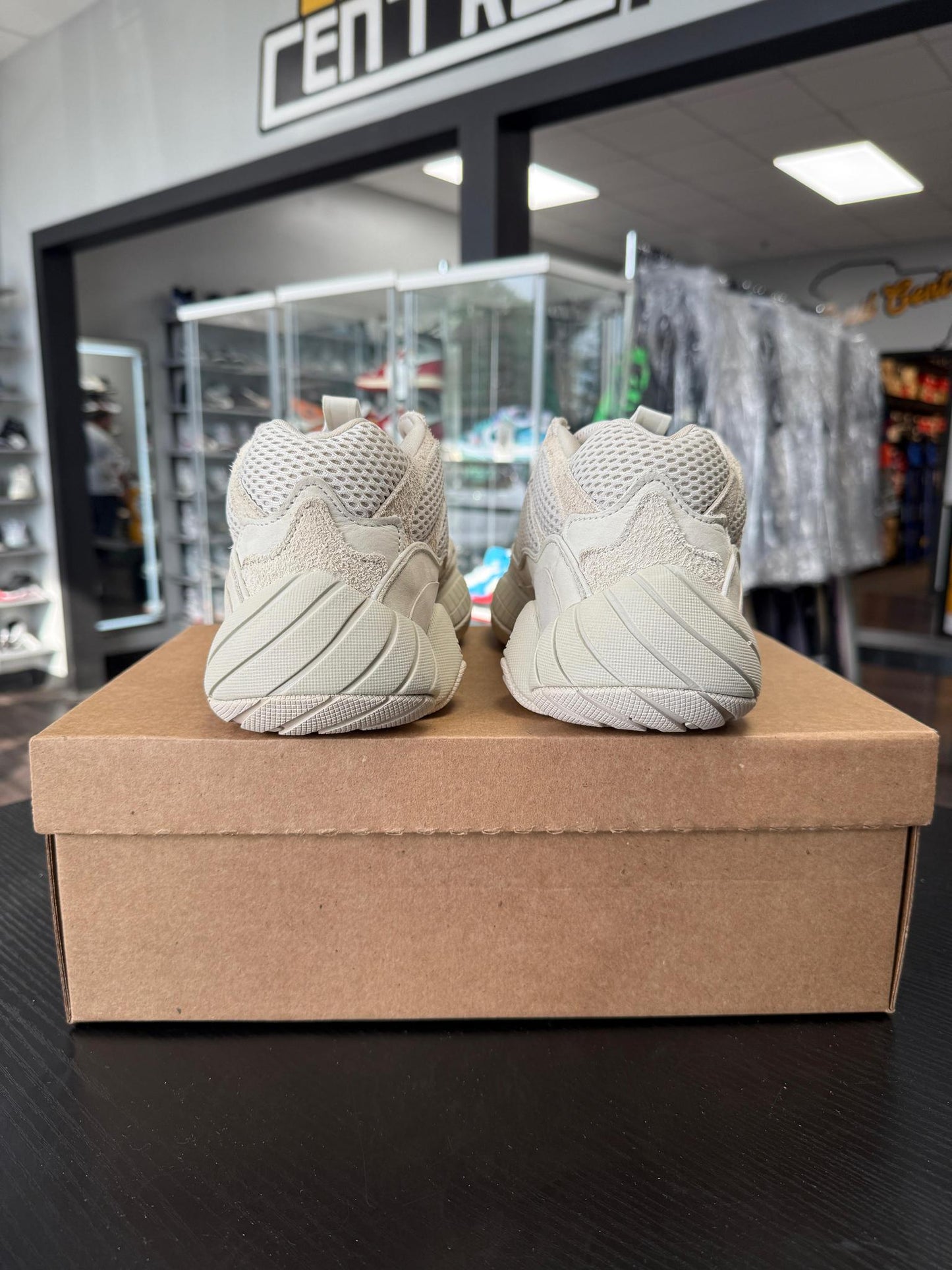 Yeezy 500 "Blush" Used Size 11.5