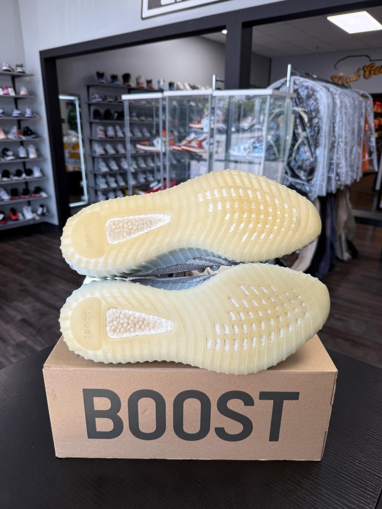 Yeezy 350 V2 "Blue Tint" Used Size 13