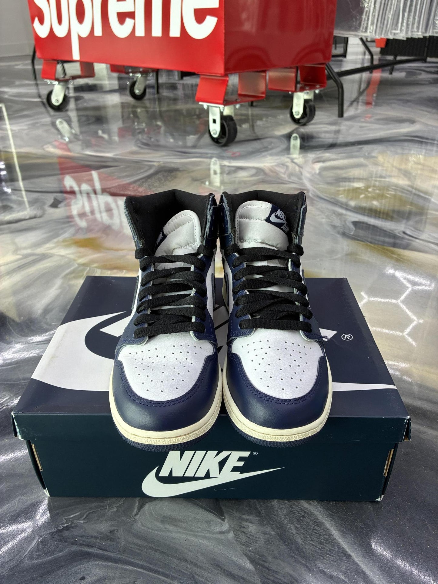 Jordan 1 Midnight Navy Used Size 6.5Y/8W