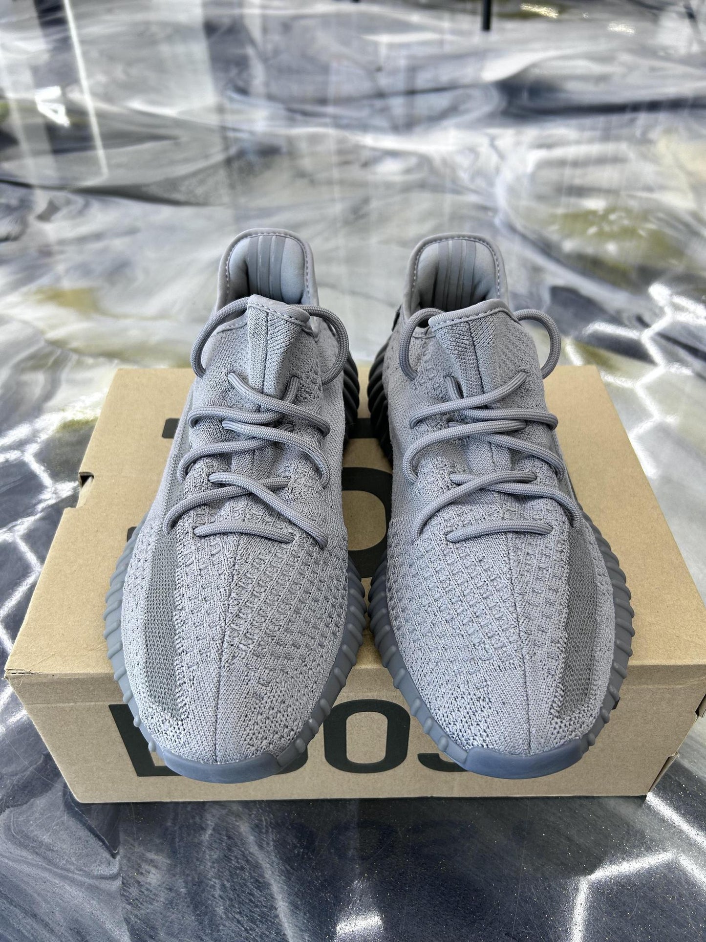 Yeezy 350 V2 "Steel Grey" Used Size 10
