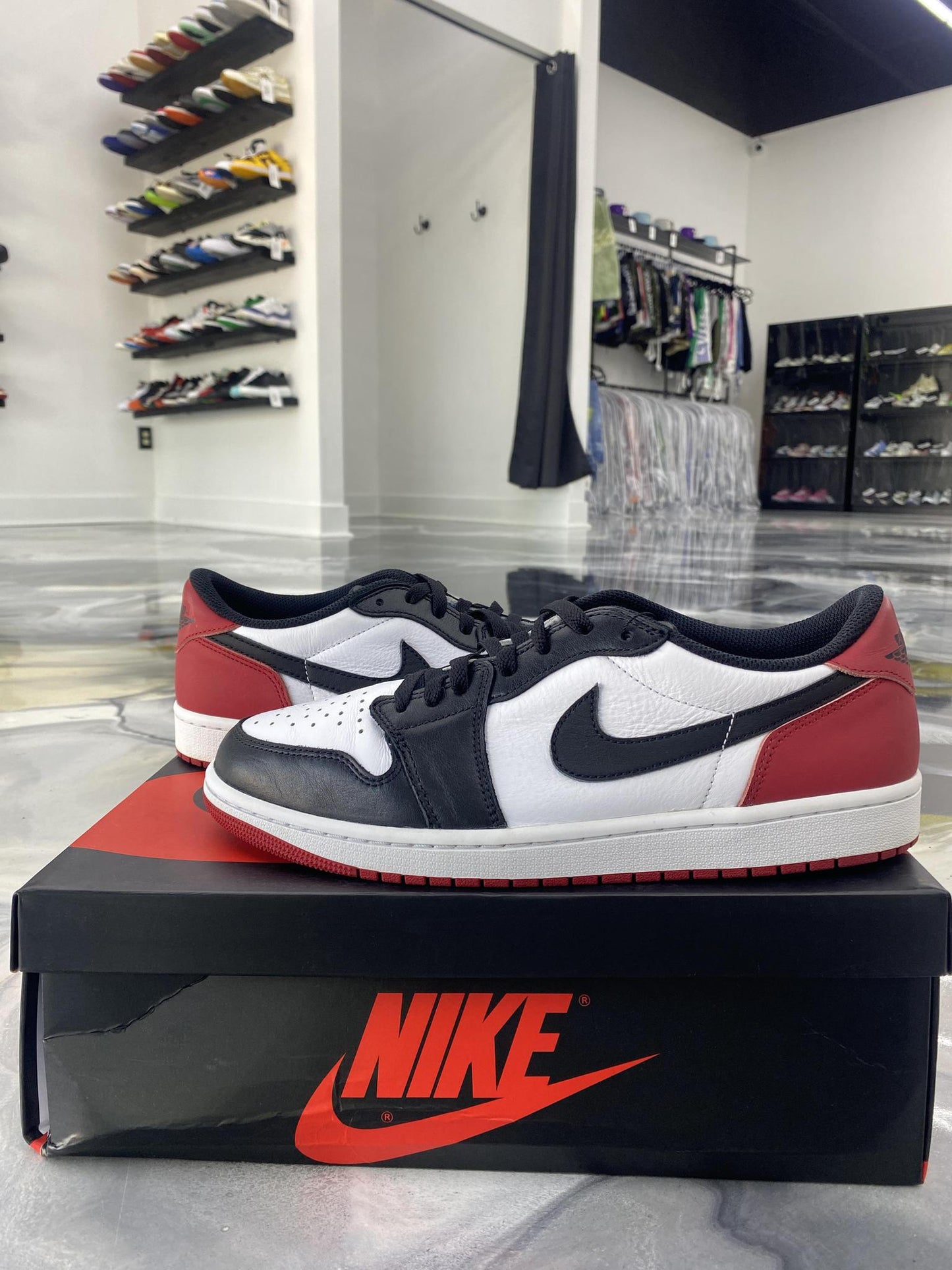 Jordan 1 Low "Black Toe" Used Size 11