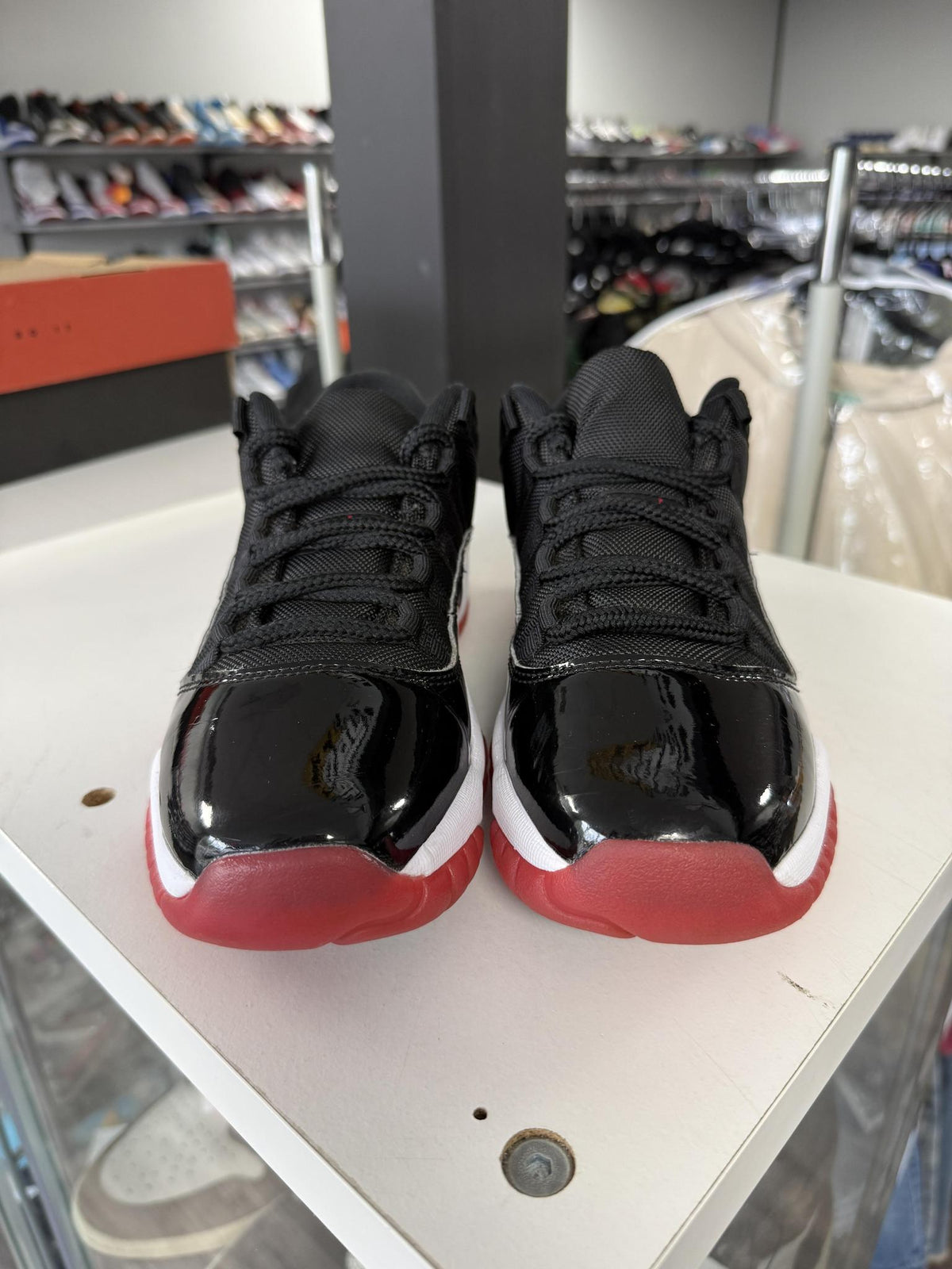 Jordan 11 "Bred" Low Used Size 6.5Y/8W