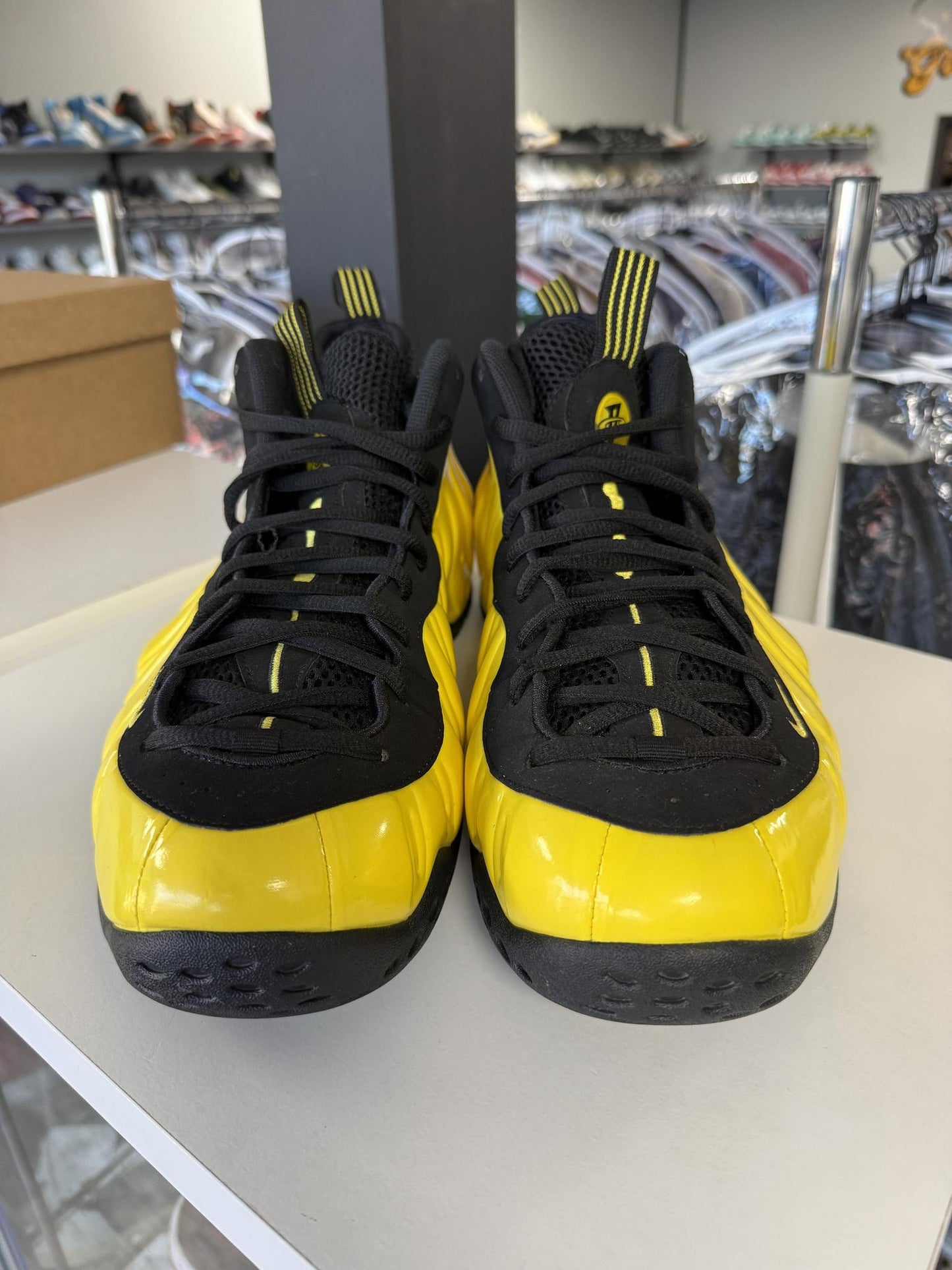 Nike Foamposite Lighning Used Size 15