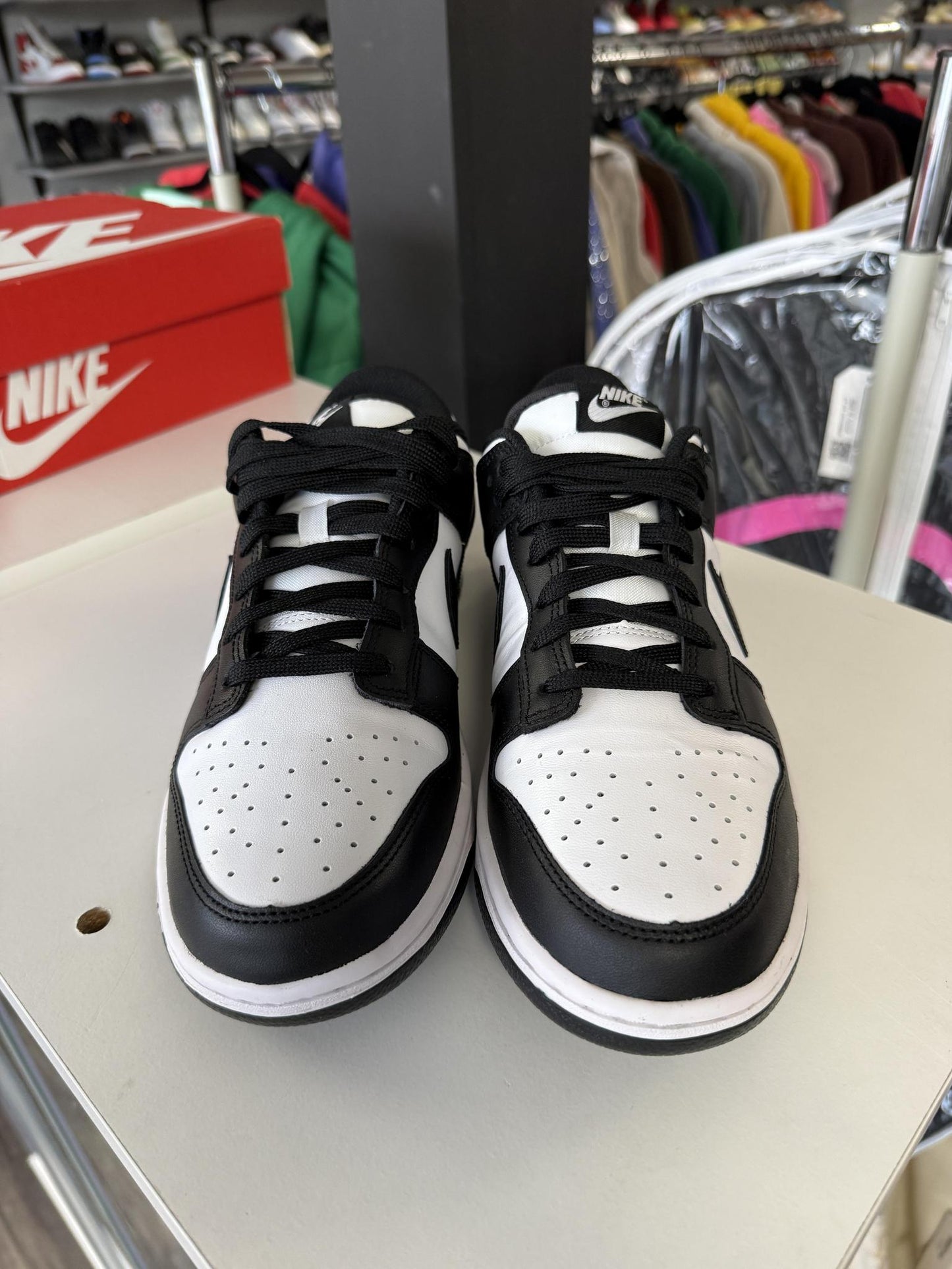 Dunk Low "Panda" Used Size 8.5