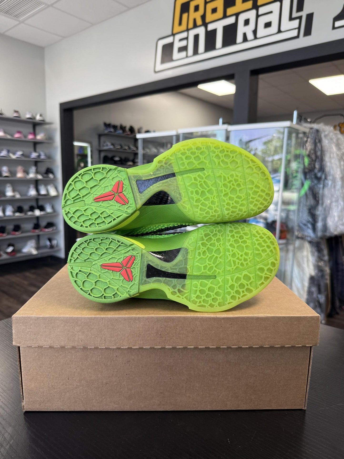 Nike Kobe 6 Protro "Grinch" Used Size 6Y/7.5W
