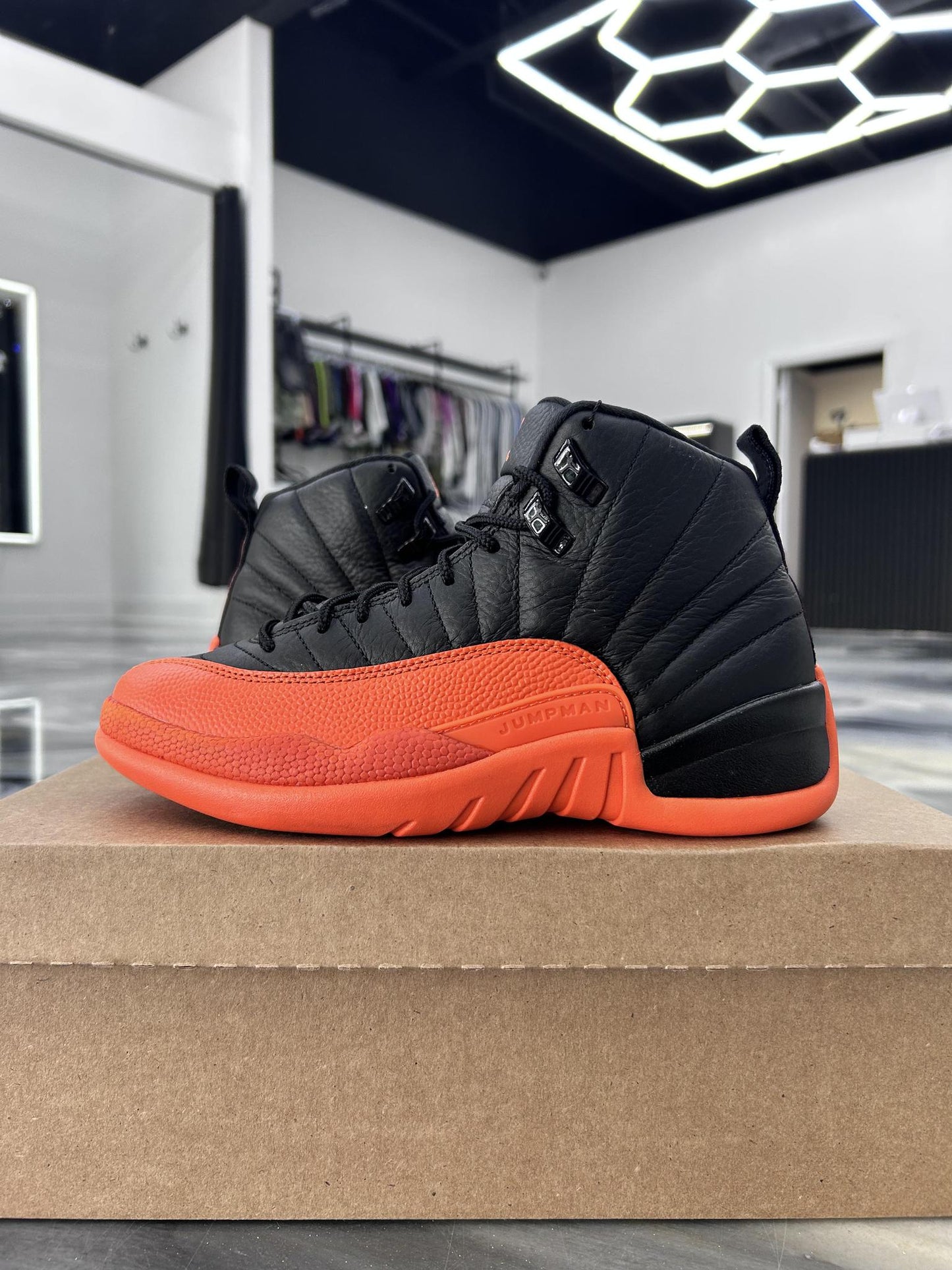 Jordan 12 "Brilliant Orange" Used Size 6Y/7.5W