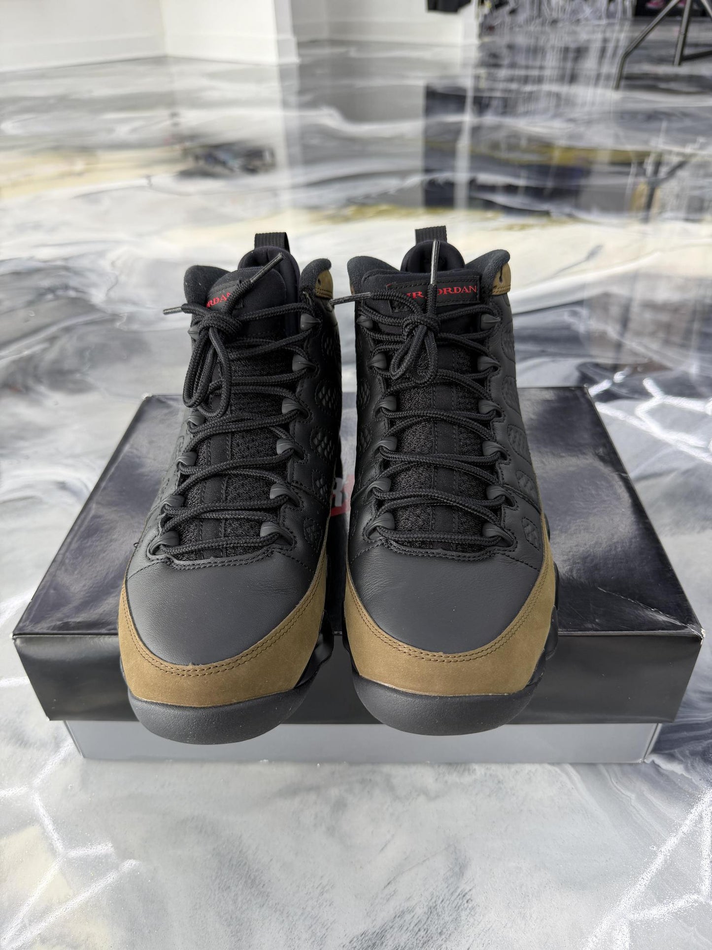 Jordan 9 "Olive" Used Size 9.5