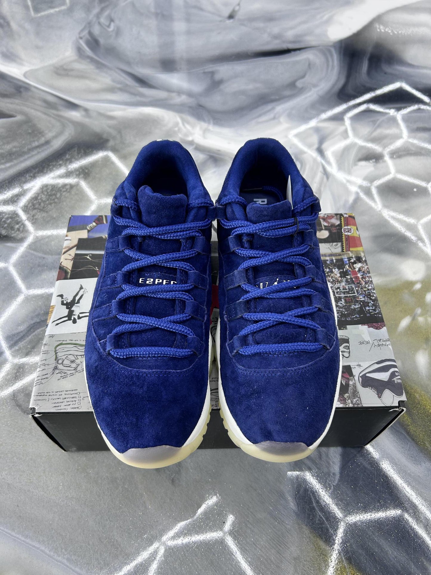 Jordan 11 Low "Derek Jeter" Used Size 8.5