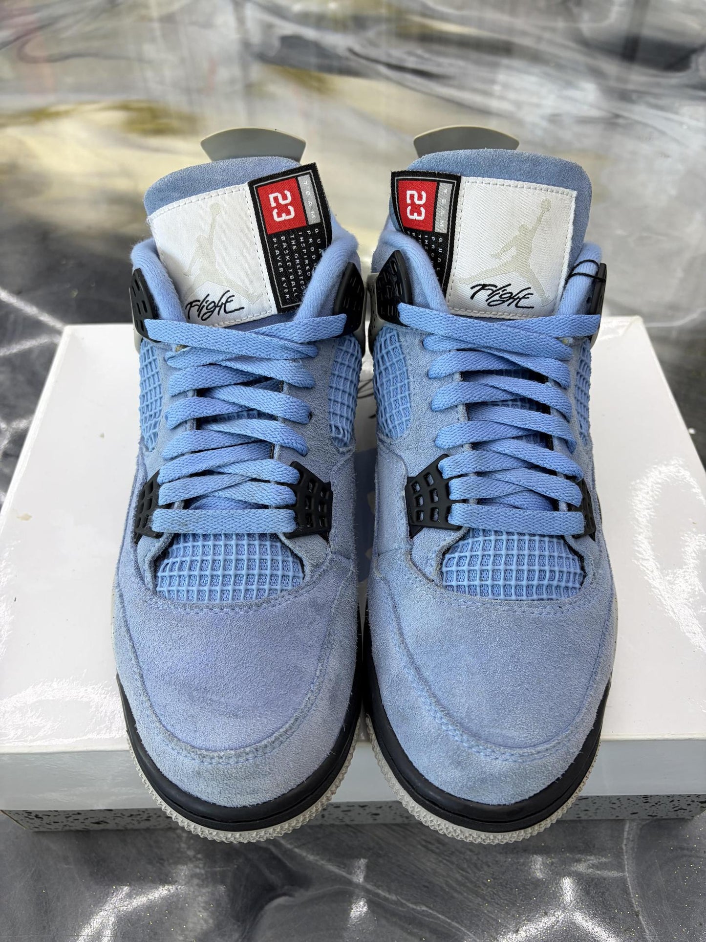 Jordan 4 "University Blue" Used Size 9.5