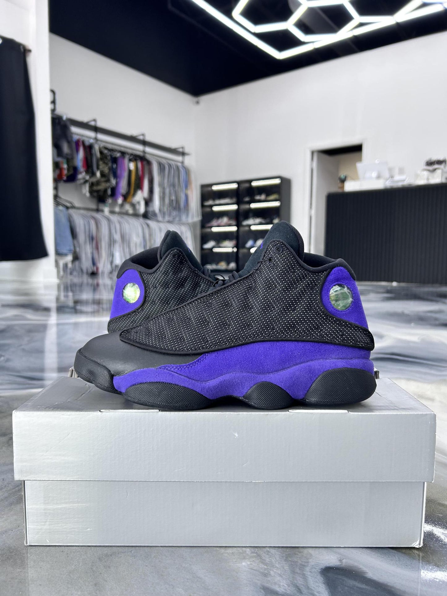 Jordan 13 "Court Purple" Used Size 8