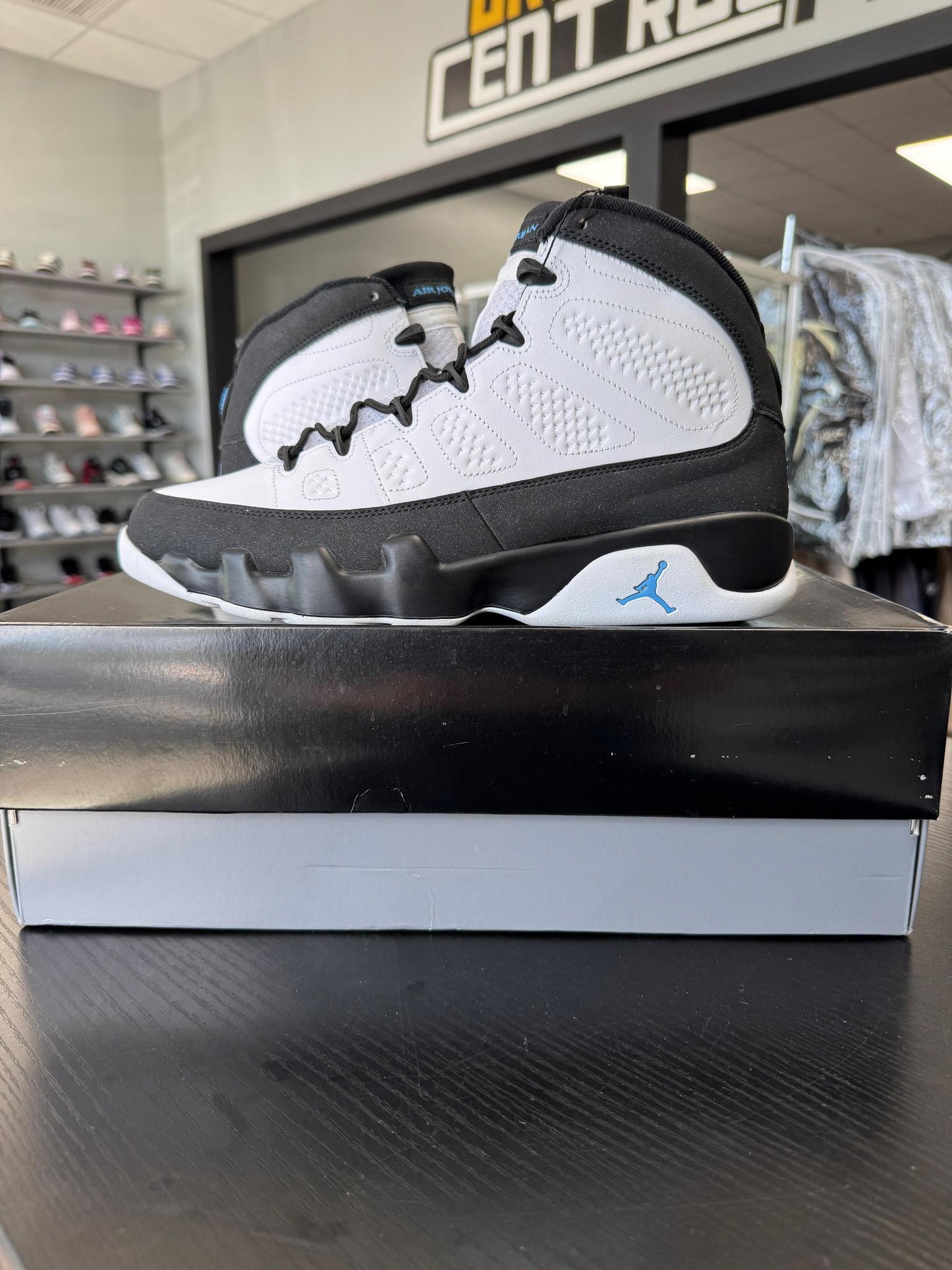Jordan 9 "University Blue" Used Size 11