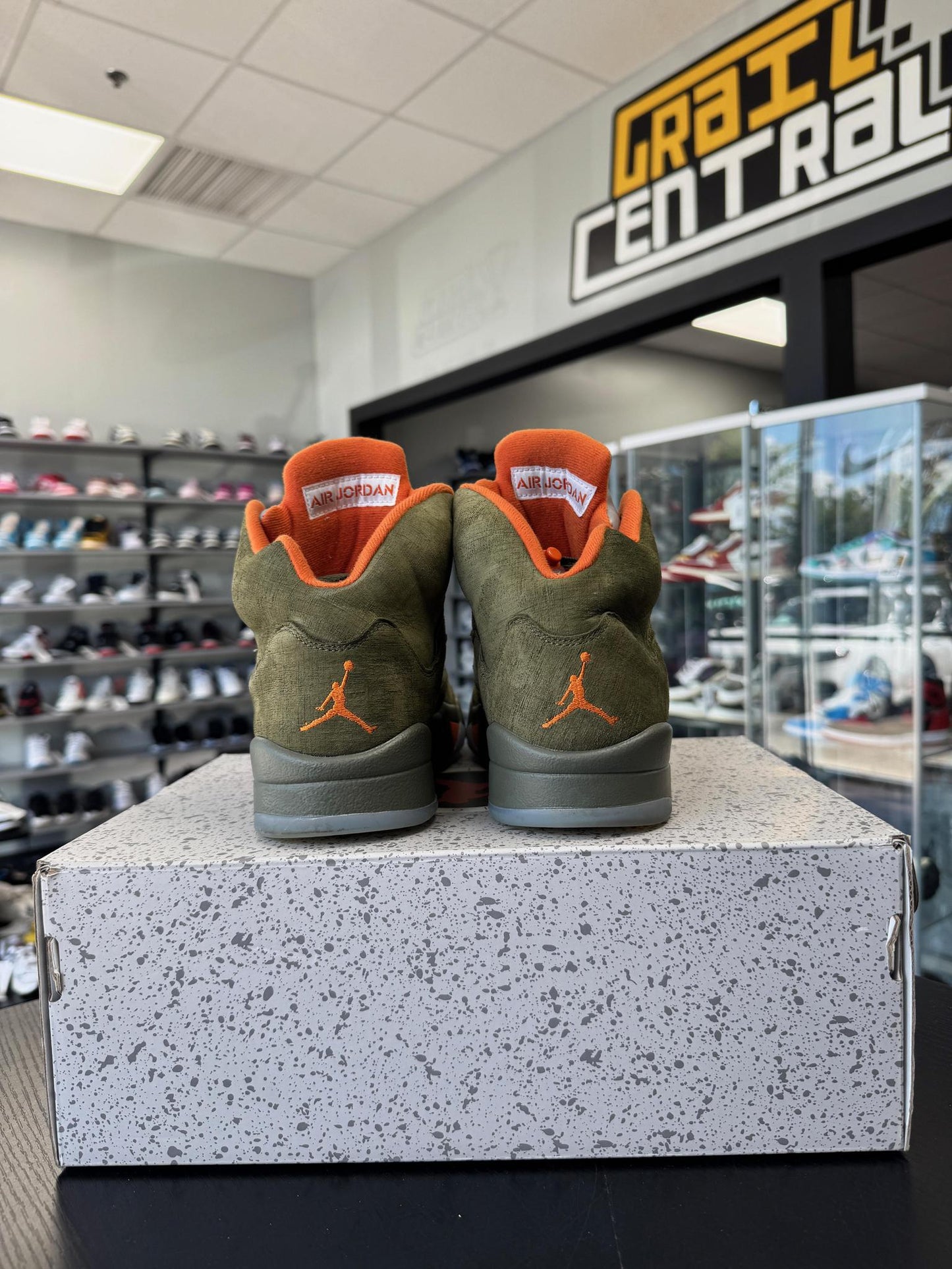 Jordan 5 "Olive" Used Size 8