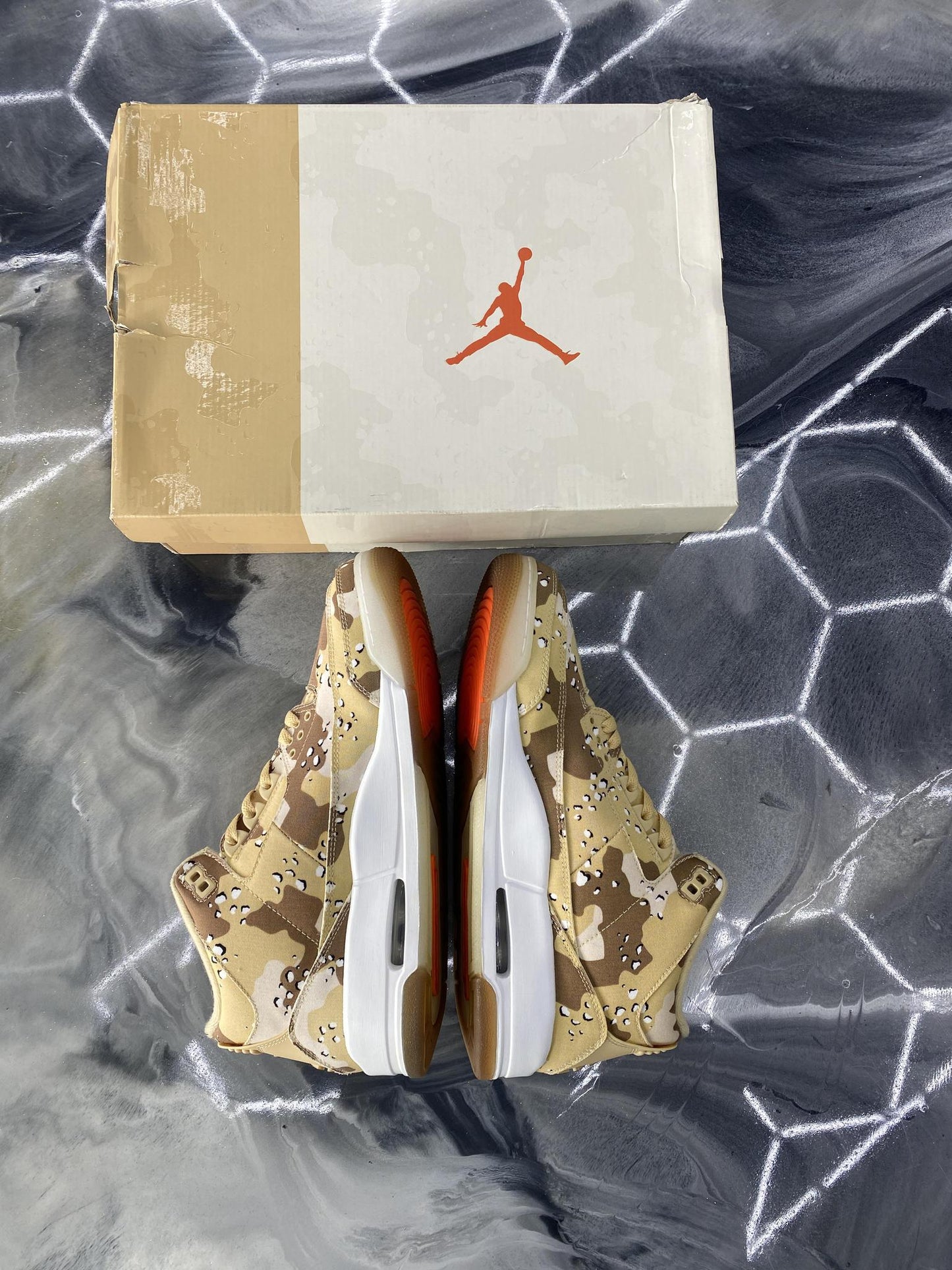 Jordan 3 "Desert Camo" Used Size 10