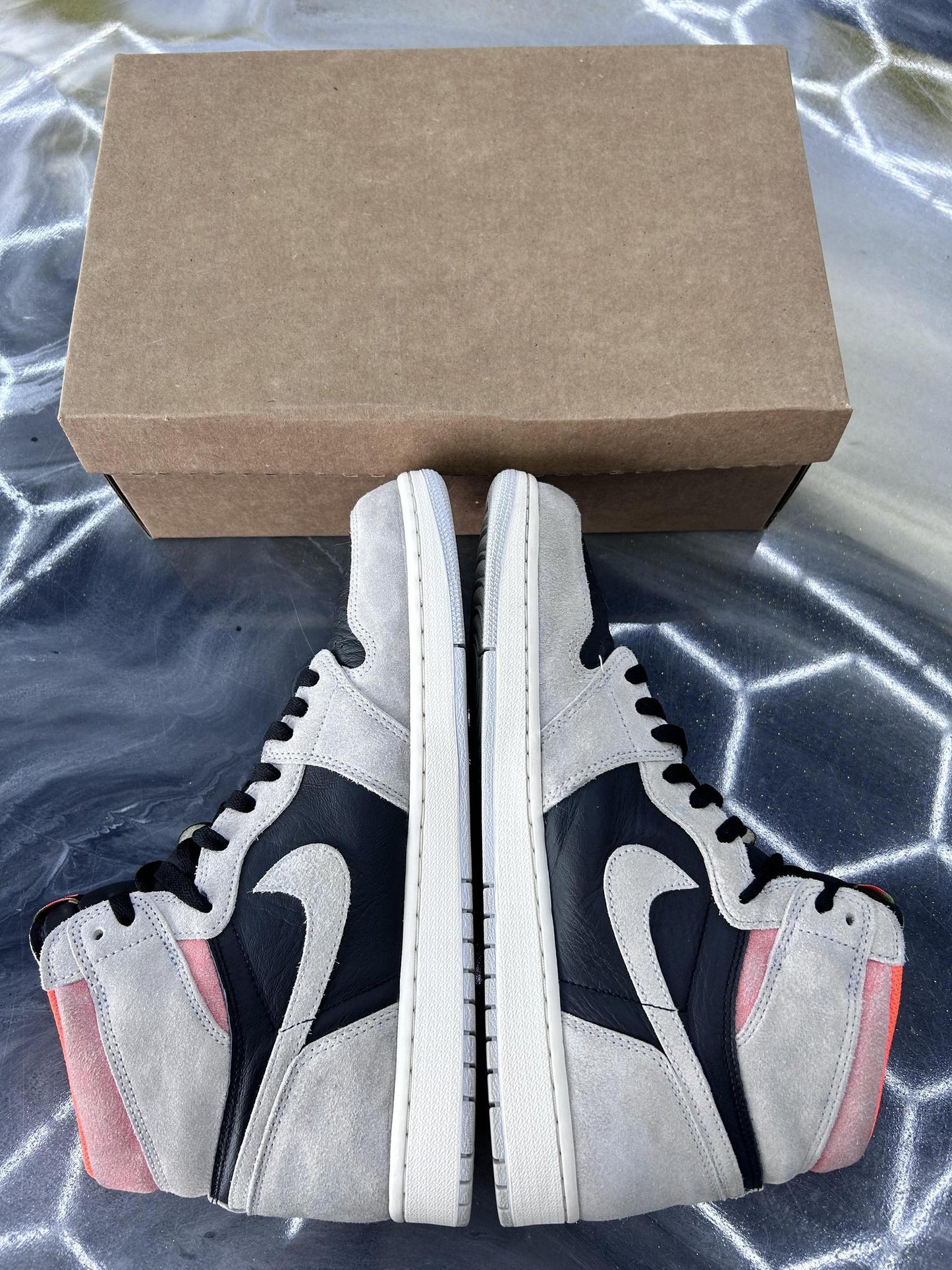 Jordan 1 "Hyper Crimson" Used Size 13