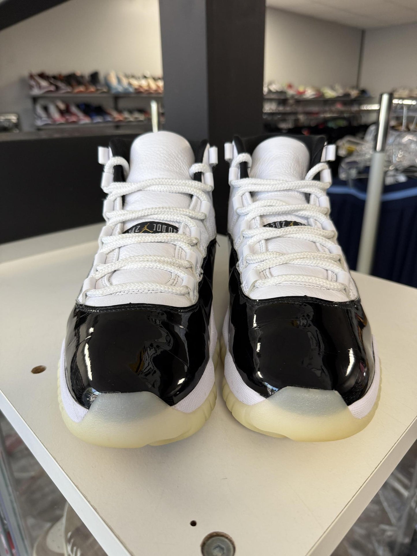 Jordan 11 "Gratitude" Used Size 9.5