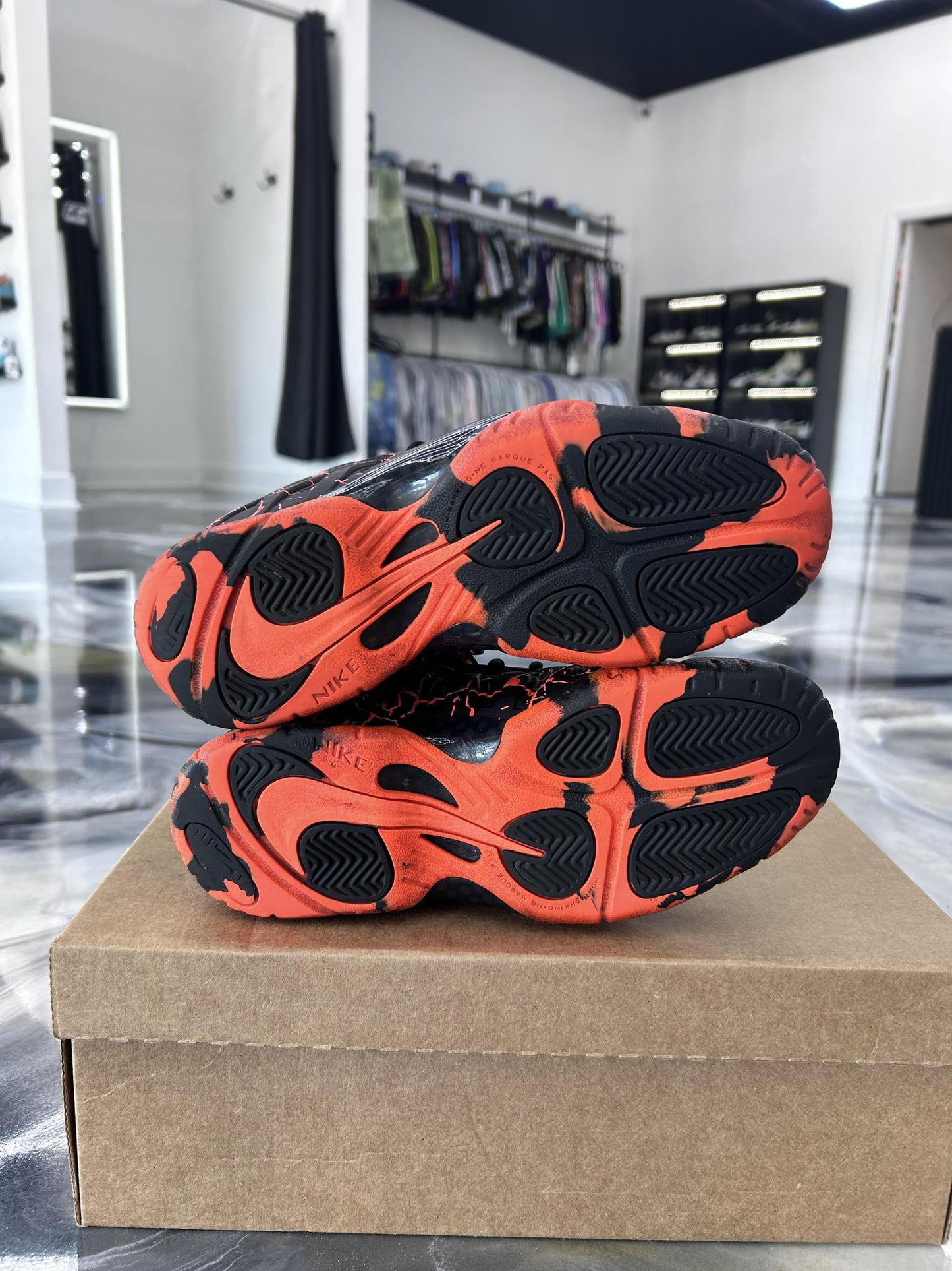 Foamposite "Magma" Used Size 5.5Y/7W