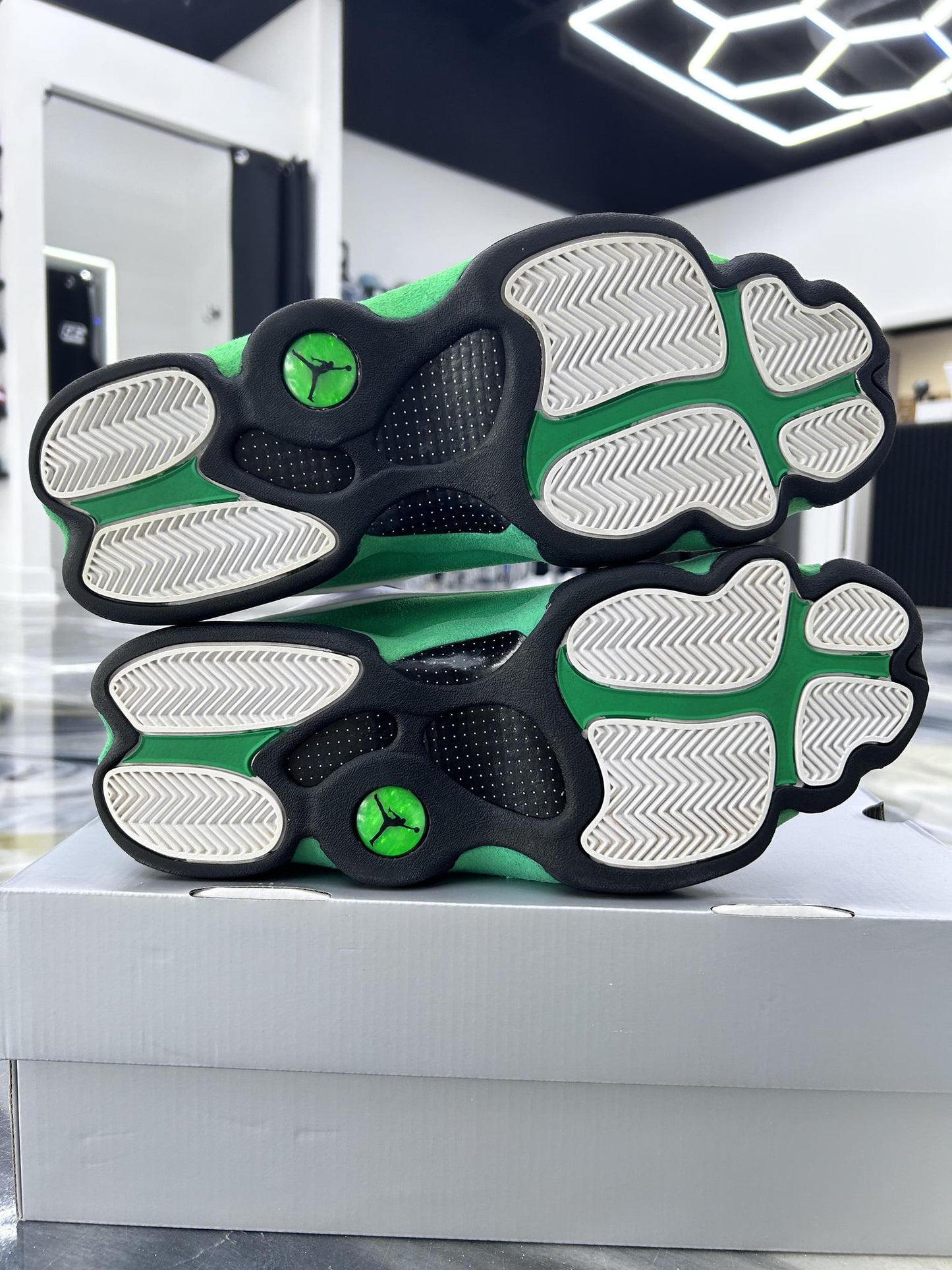 Jordan 13 "Lucky Green" Used Size 13