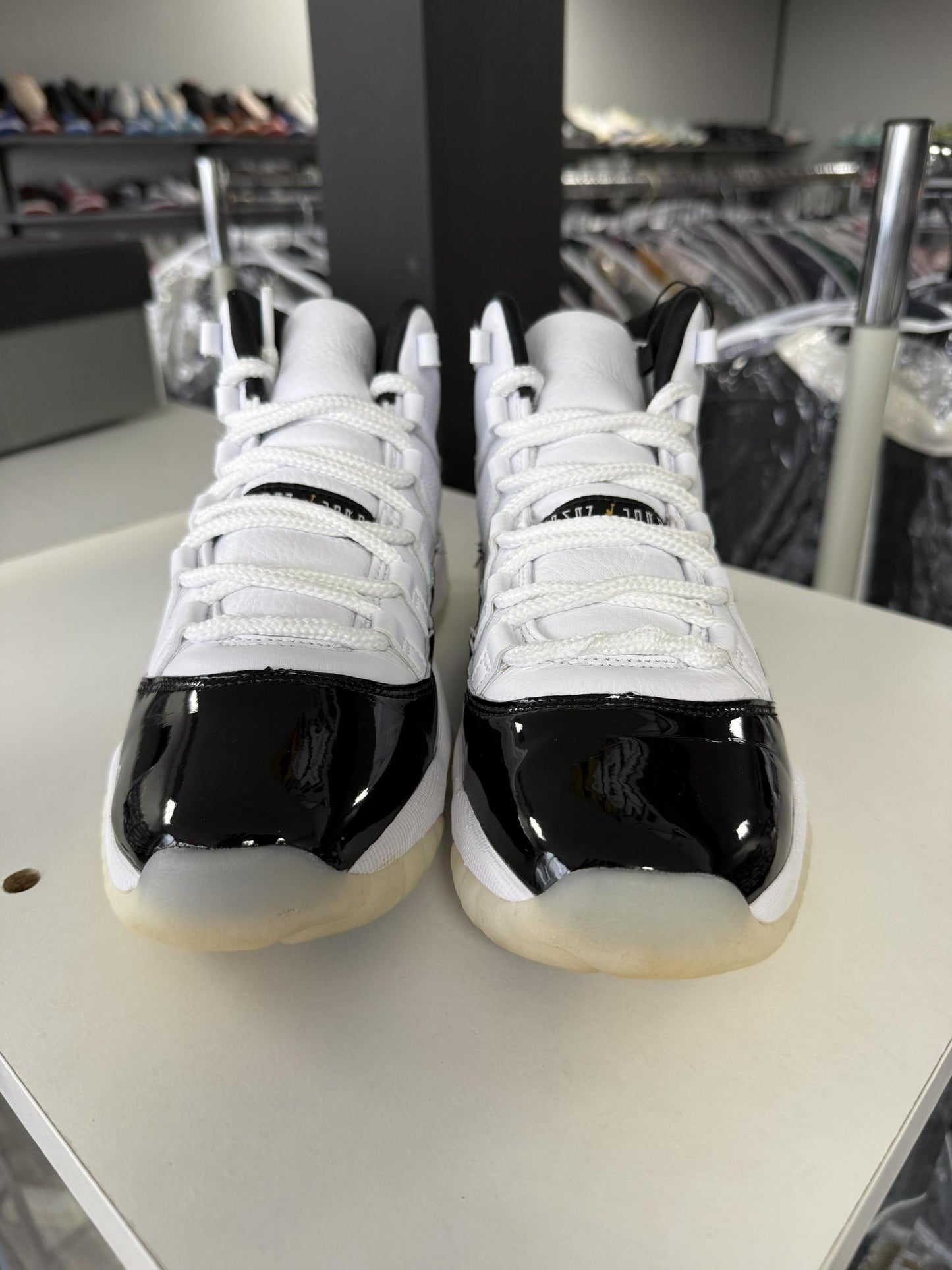 Jordan 11 "Gratitude" Used Size 7Y/8.5W