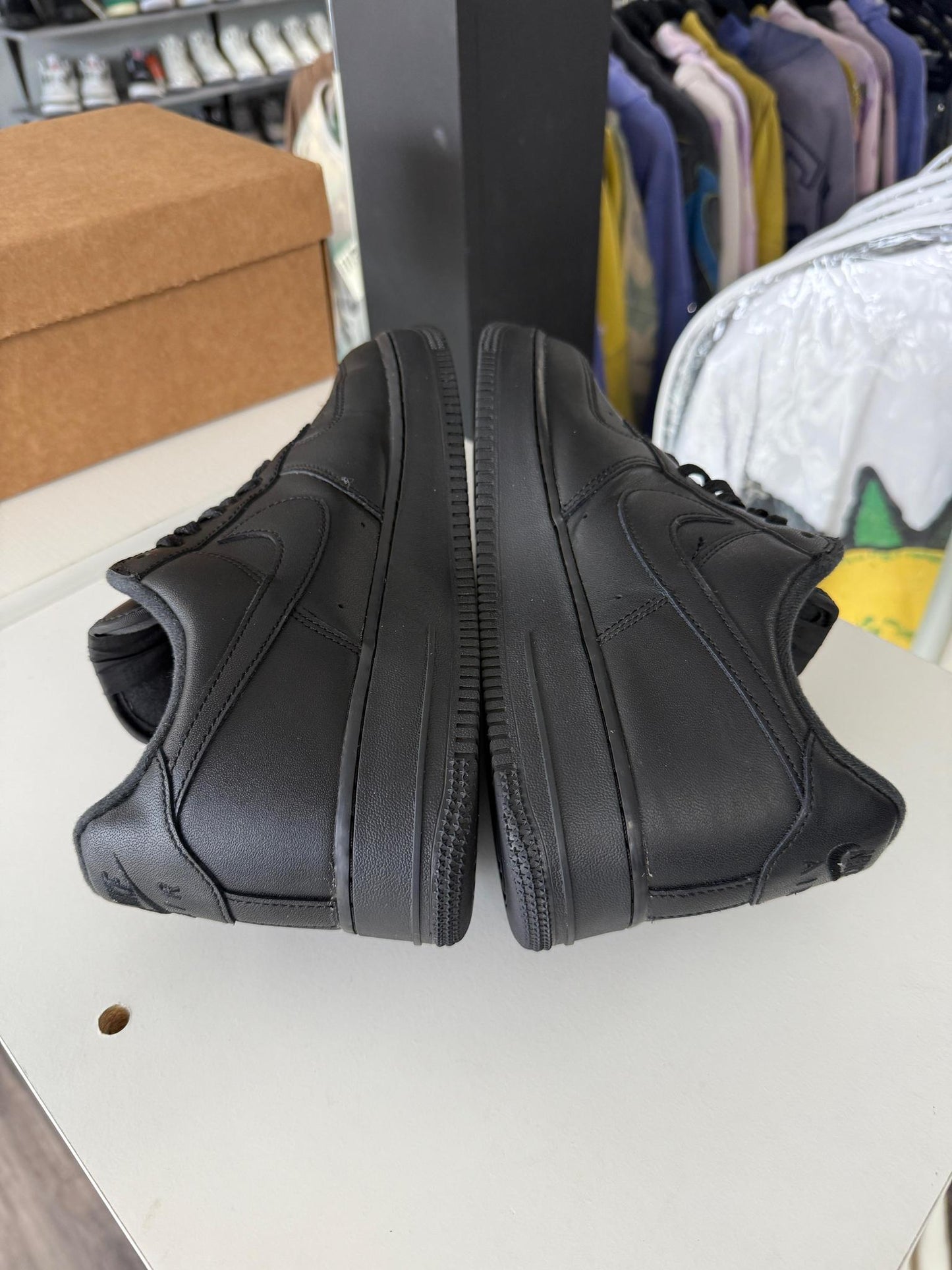 Air Force 1 Low x Supreme "Black" Used Size 10.5