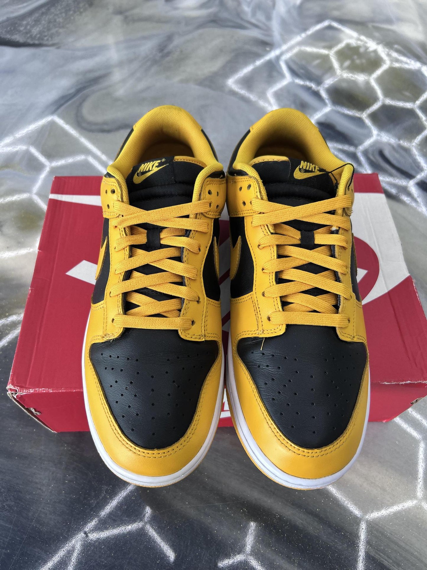 Nike Dunk Low "Goldenrod" Used Size 11