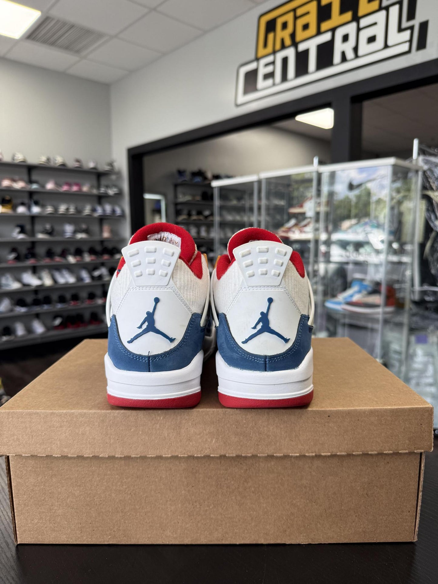 Jordan 4 "Messy Room" Used Size 7Y/8.5W