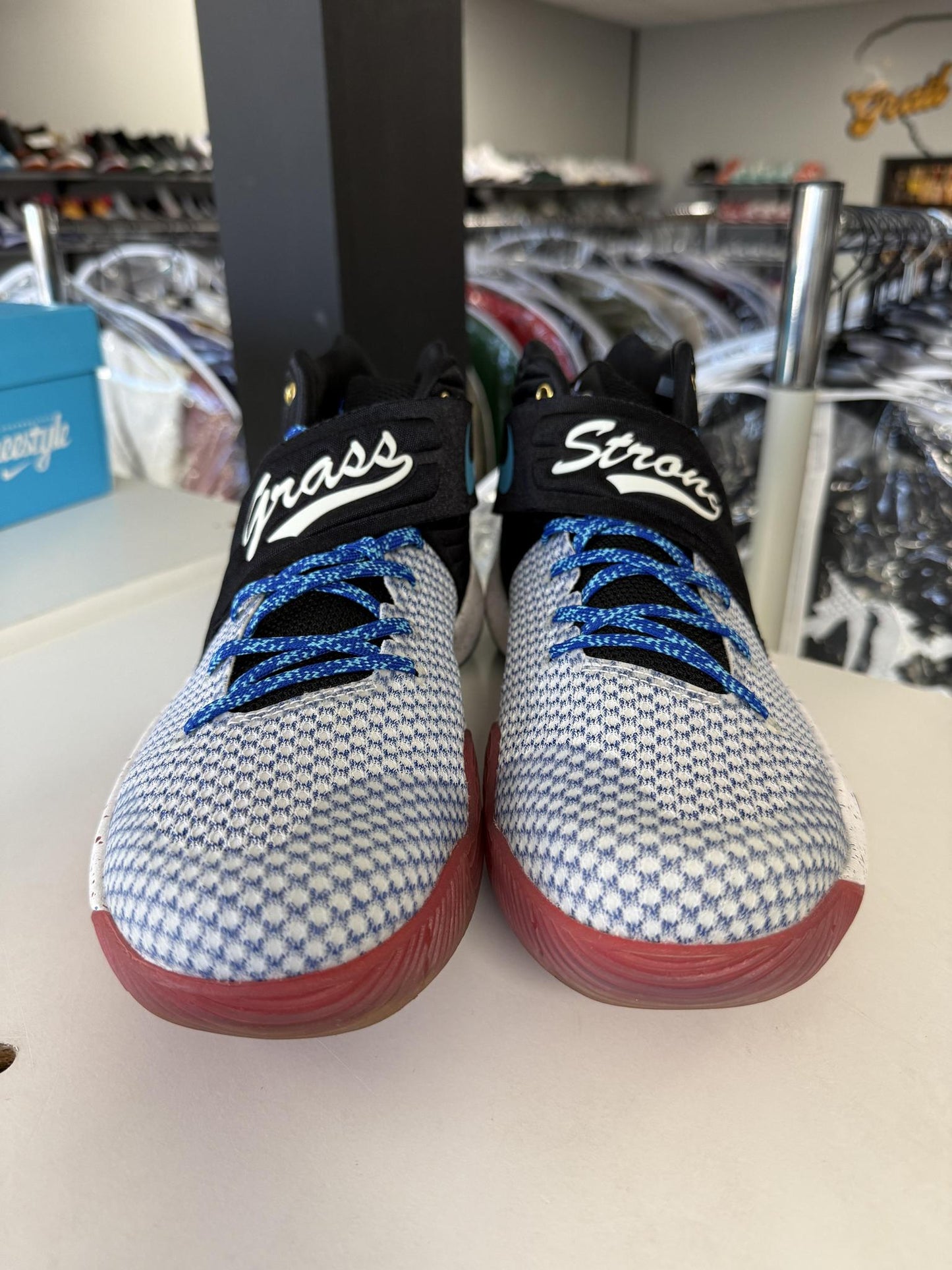 Kyrie 2 "Doernbecher" Used Size 11