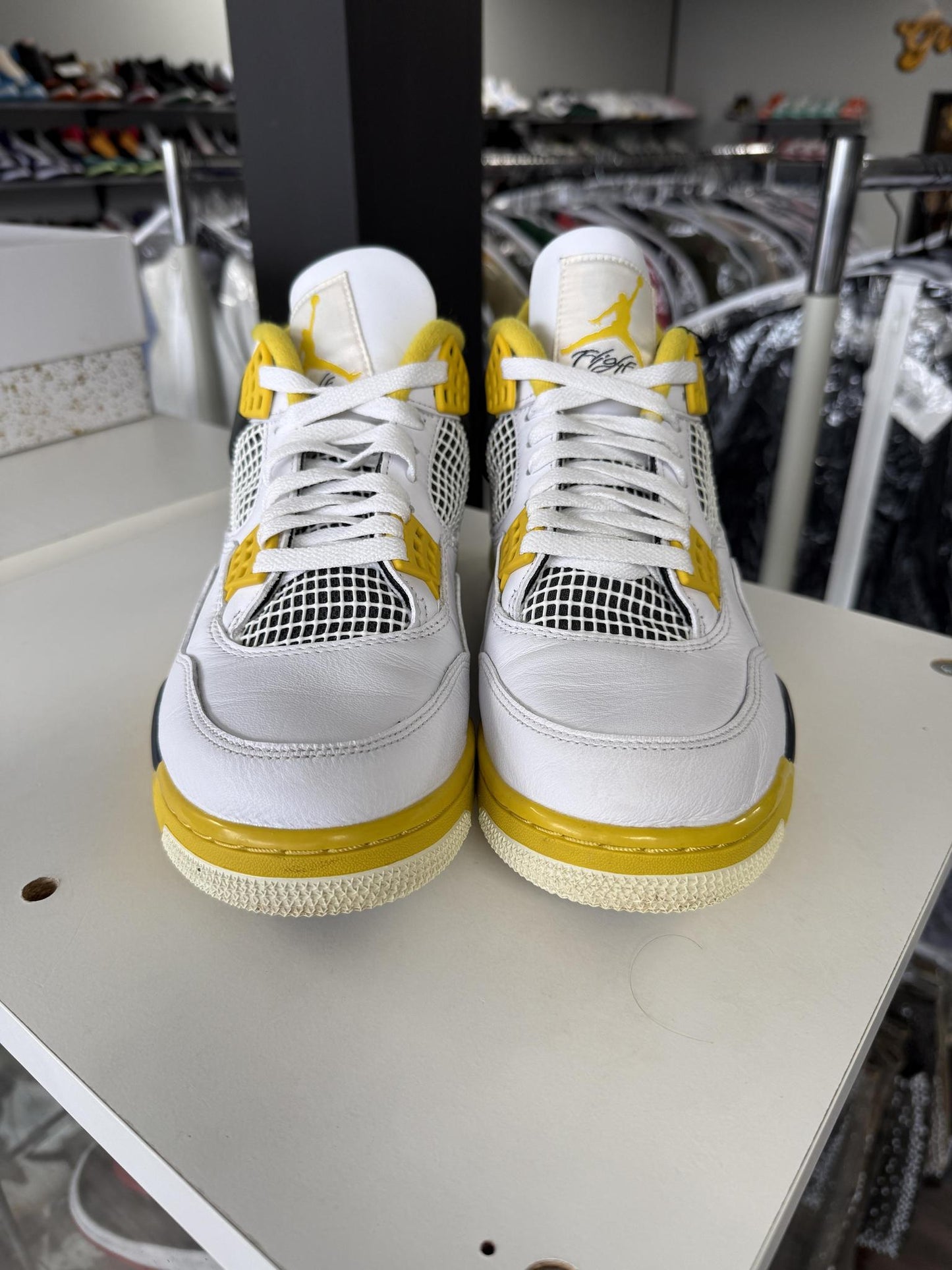 Jordan 4 "Vivid Sulfur" Used Size 10.5